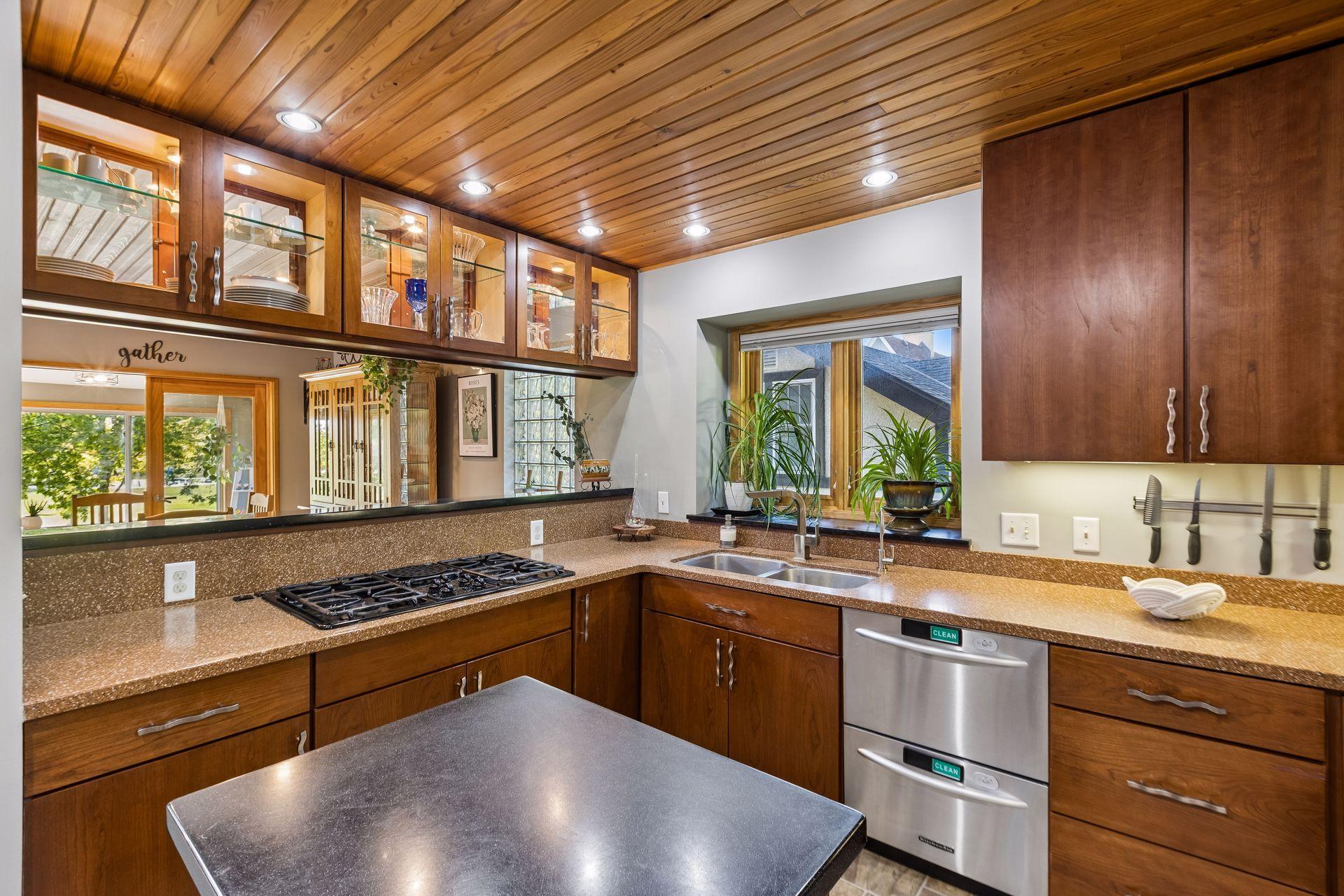 View of Residential at 440 Morgan Avenue, Minneapolis MN 55405, Minneapolis (27 of 79) - Mike Wilen | Minnesota Team Real Estate