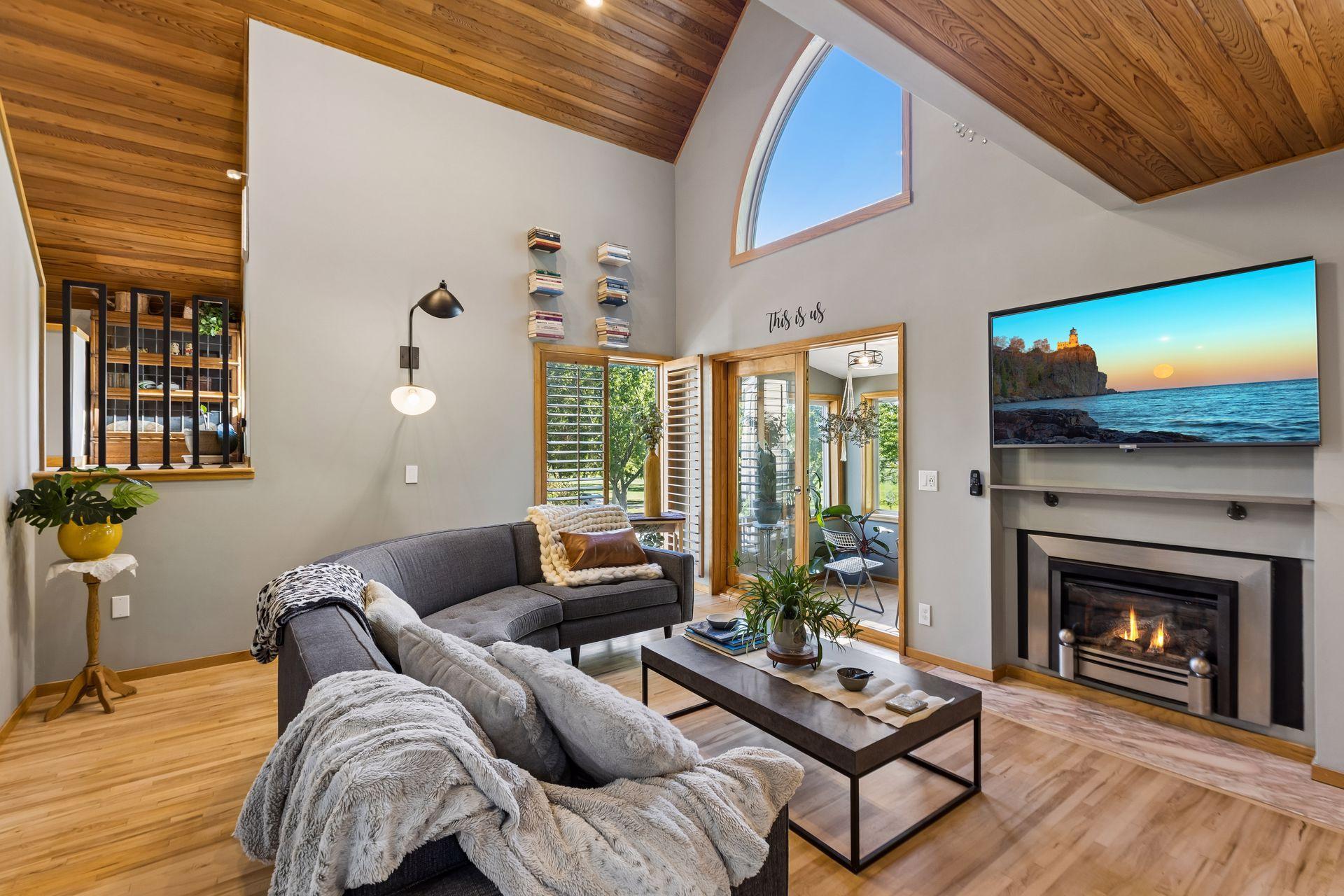 View of Residential at 440 Morgan Avenue, Minneapolis MN 55405, Minneapolis (13 of 79) - Mike Wilen | Minnesota Team Real Estate