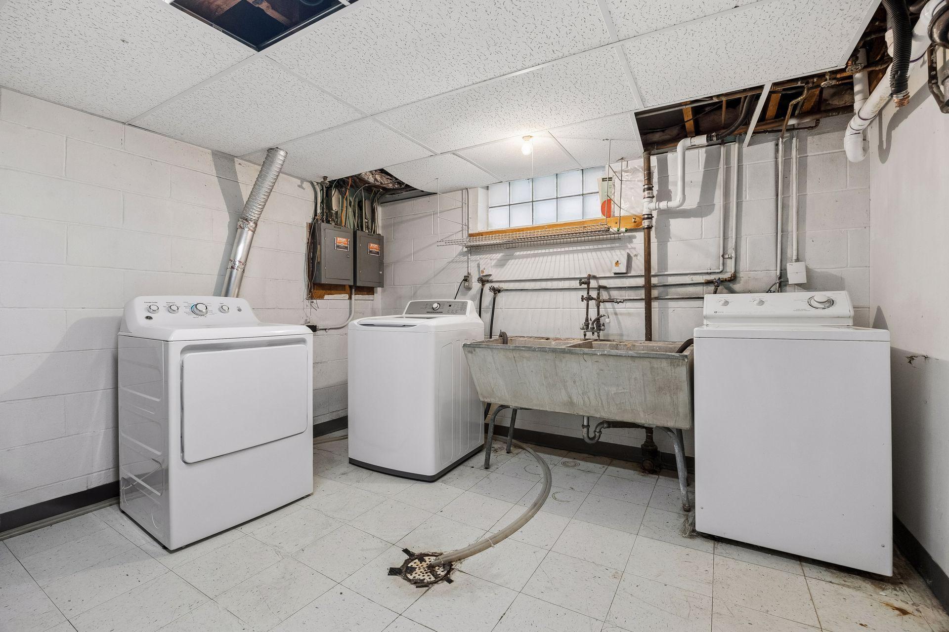 View of Residential Income at 2206 Arthur Street, Minneapolis MN 55418, Minneapolis (34 of 50) - Mike Wilen | Minnesota Team Real Estate