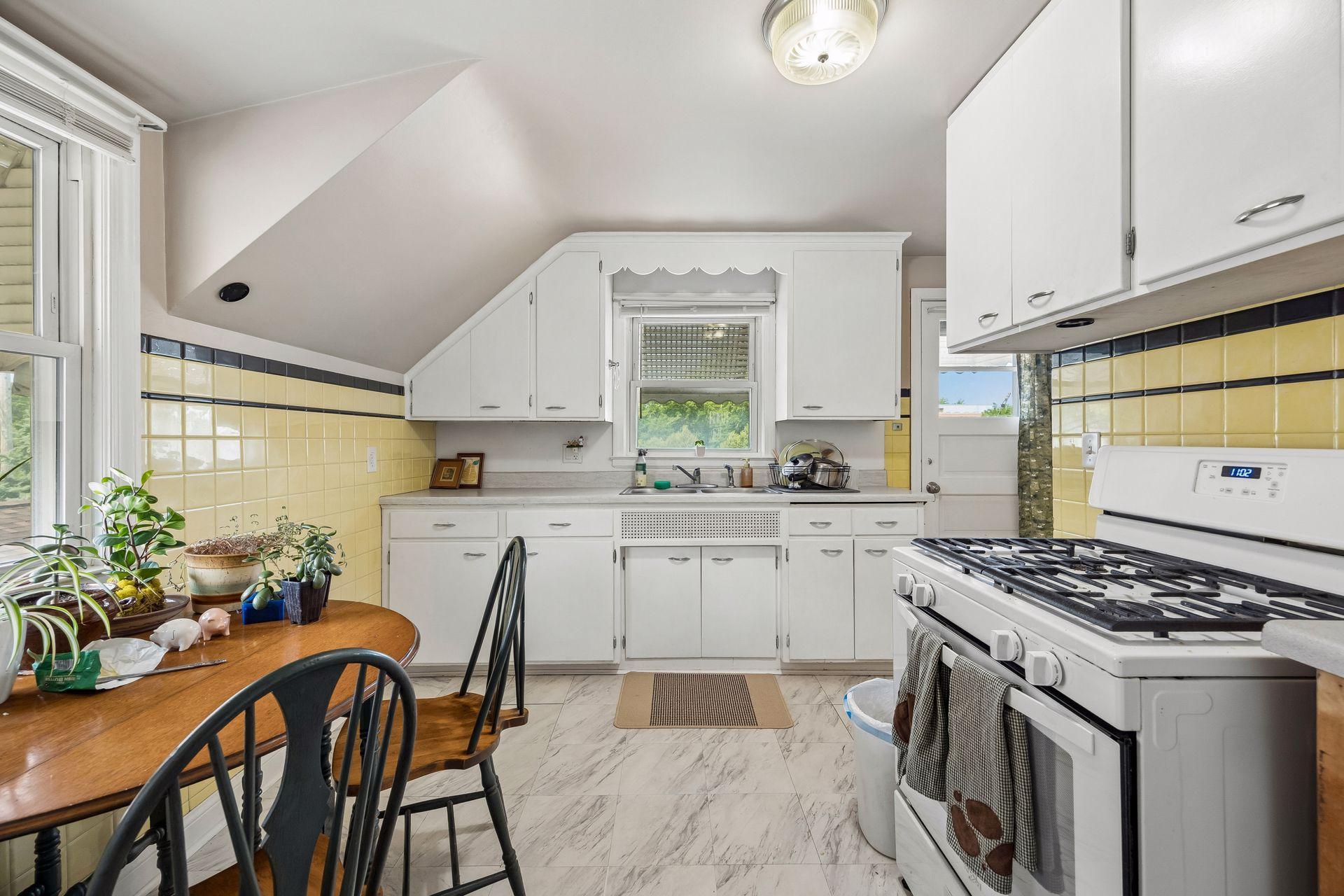 View of Residential Income at 2206 Arthur Street, Minneapolis MN 55418, Minneapolis (41 of 50) - Mike Wilen | Minnesota Team Real Estate