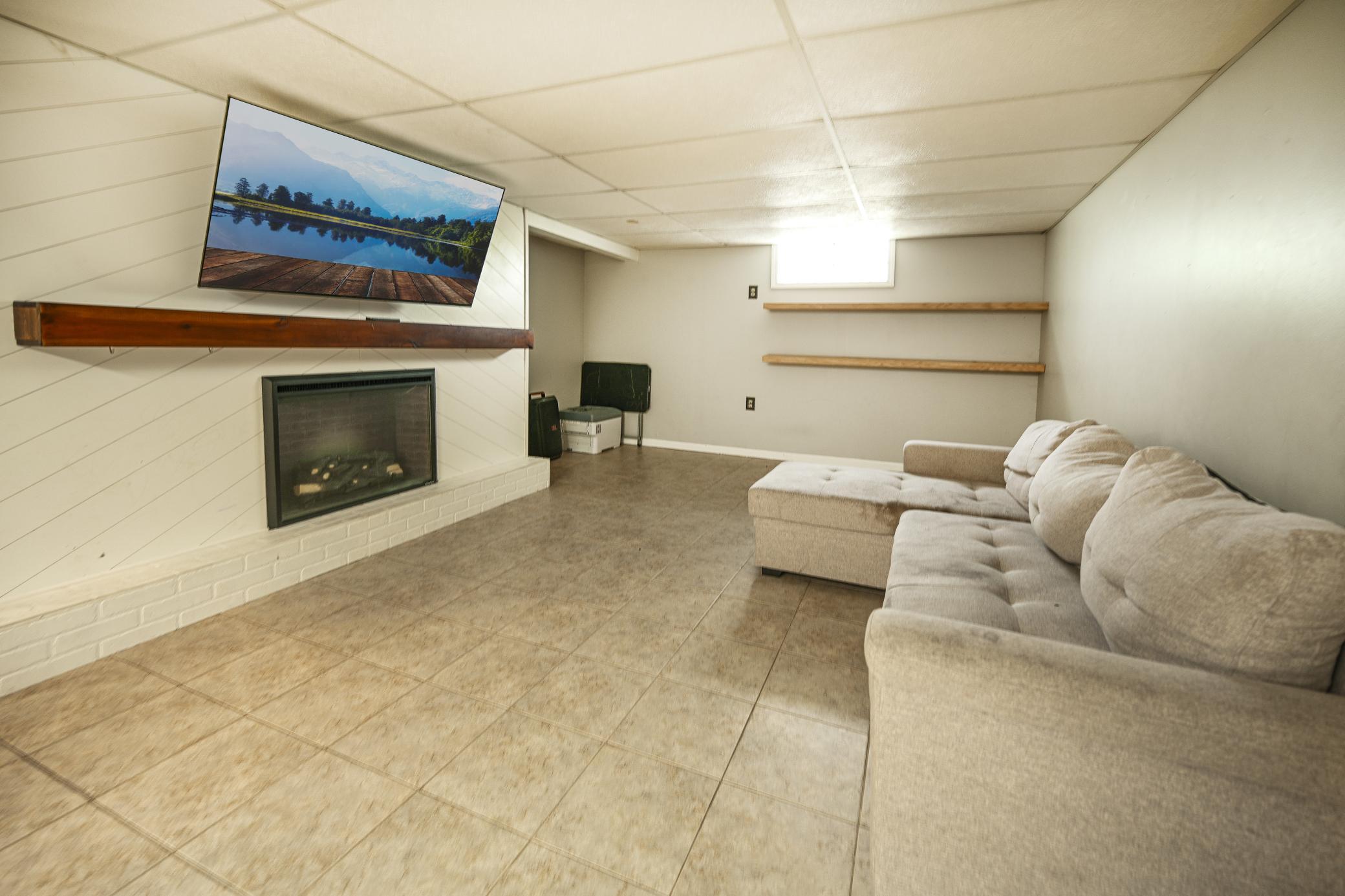 View of Residential at 4631 2nd Street, Fridley MN 55421, Fridley (11 of 17) - Mike Wilen | Minnesota Team Real Estate