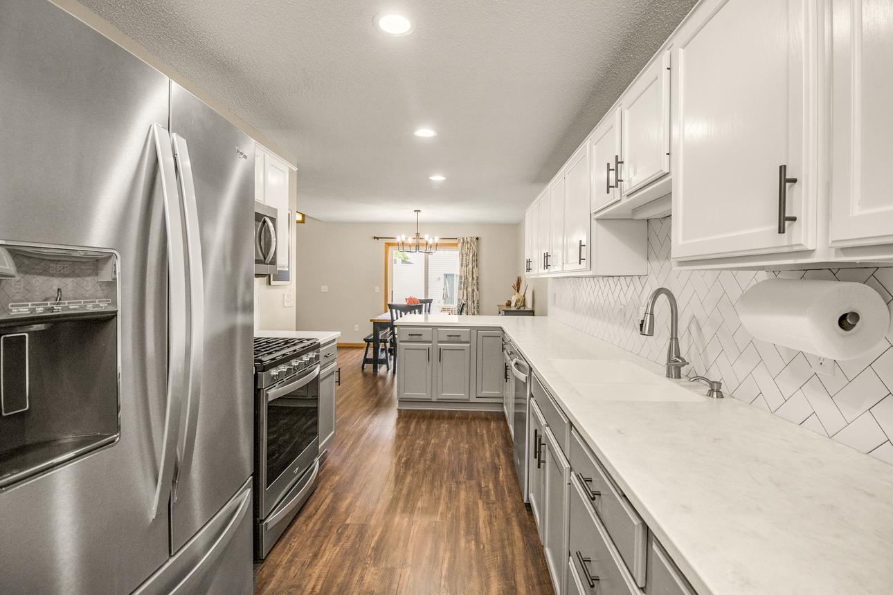 View of Residential at 1665 Lexington Lane, Shakopee MN 55379, Shakopee (15 of 41) - Mike Wilen | Minnesota Team Real Estate