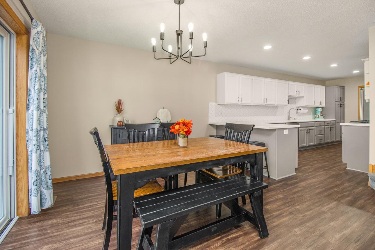 View of Residential at 1665 Lexington Lane, Shakopee MN 55379, Shakopee (8 of 41) - Mike Wilen | Minnesota Team Real Estate