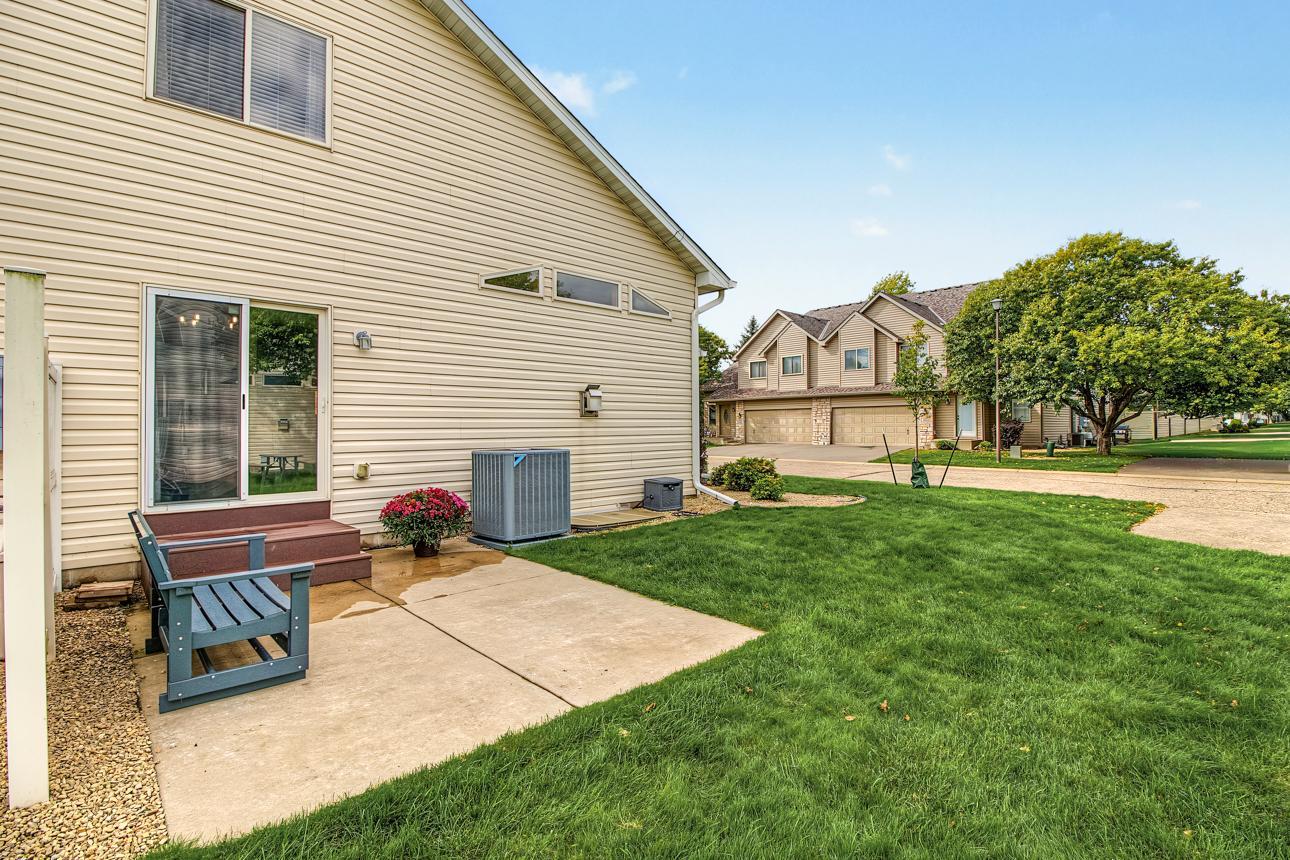 View of Residential at 1665 Lexington Lane, Shakopee MN 55379, Shakopee (35 of 41) - Mike Wilen | Minnesota Team Real Estate