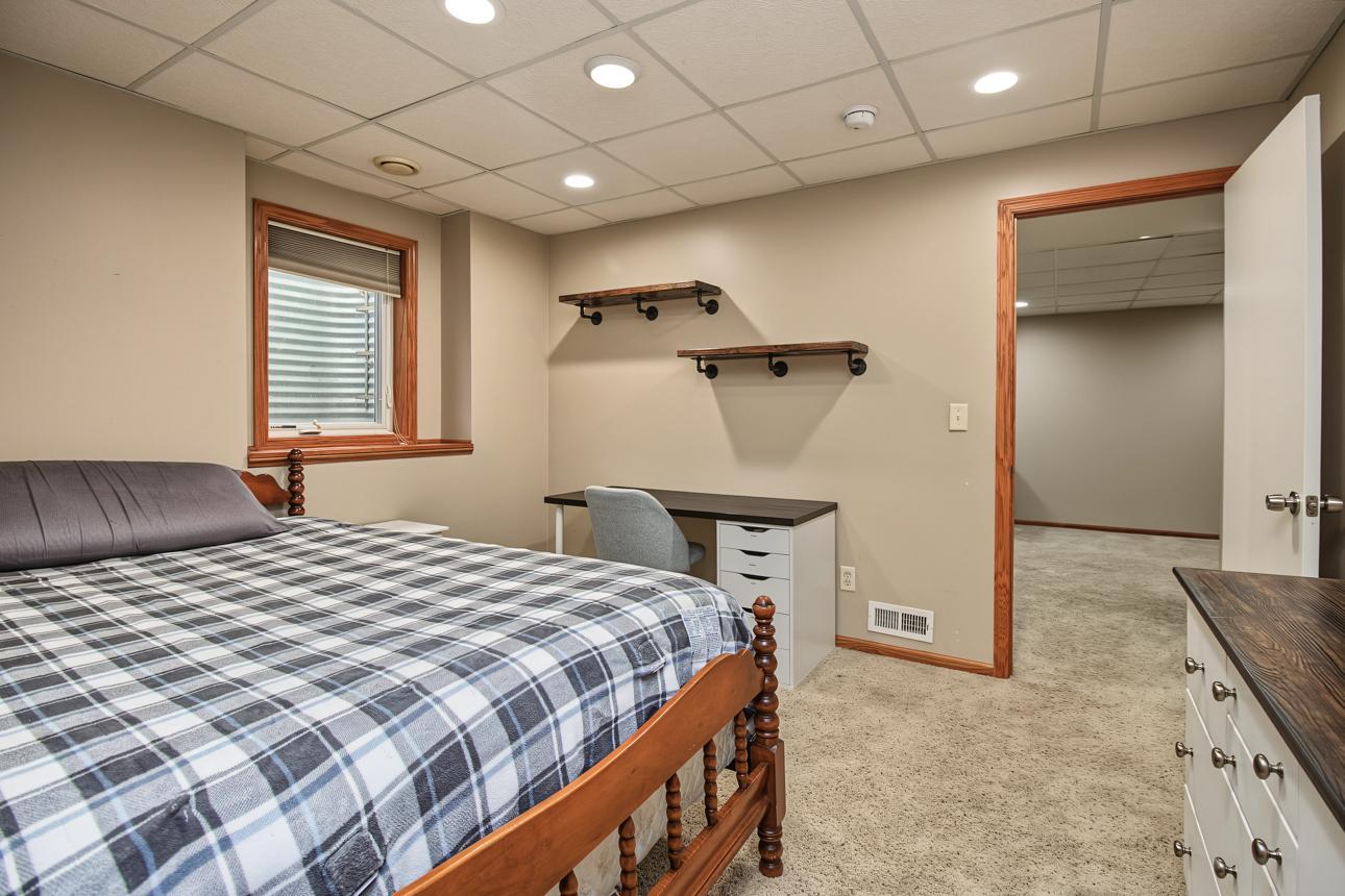 View of Residential at 1665 Lexington Lane, Shakopee MN 55379, Shakopee (33 of 41) - Mike Wilen | Minnesota Team Real Estate