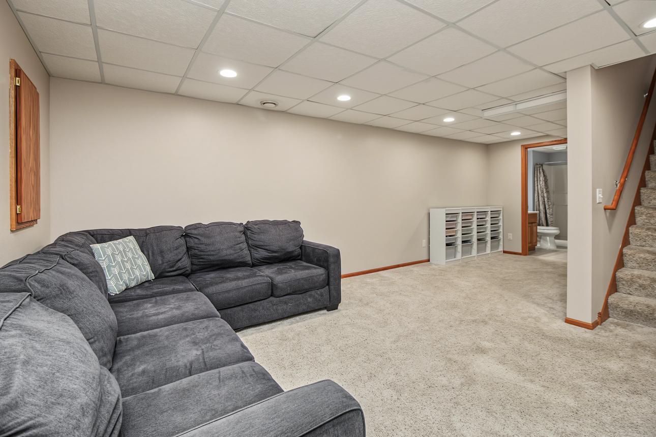 View of Residential at 1665 Lexington Lane, Shakopee MN 55379, Shakopee (30 of 41) - Mike Wilen | Minnesota Team Real Estate