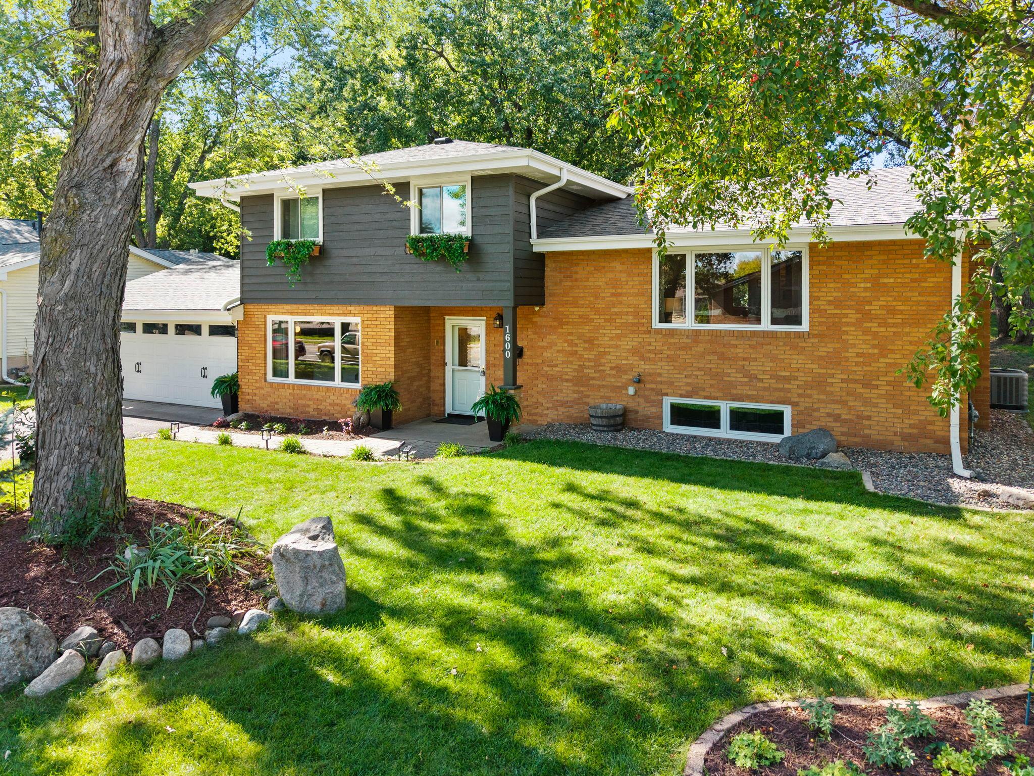 View of Residential at 1600 Texas Avenue, Saint Louis Park MN 55426, Saint Louis Park (6 of 82) - Mike Wilen | Minnesota Team Real Estate