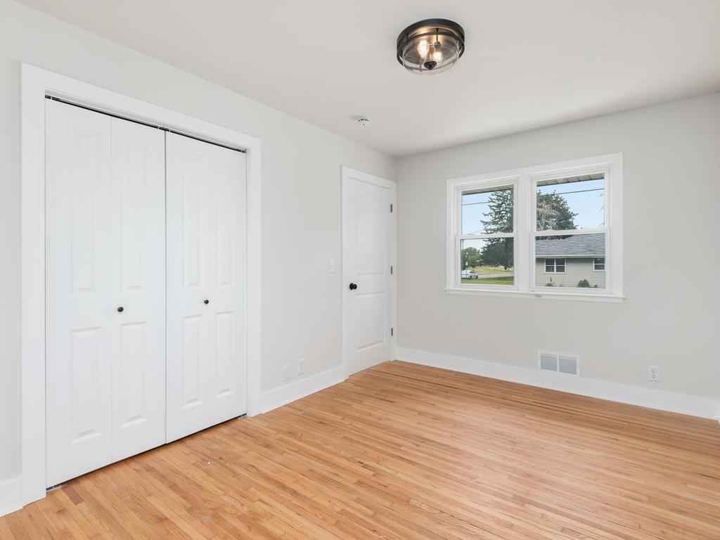 View of Residential at 2317 53rd Avenue, Minneapolis MN 55430, Minneapolis (19 of 30) - Mike Wilen | Minnesota Team Real Estate