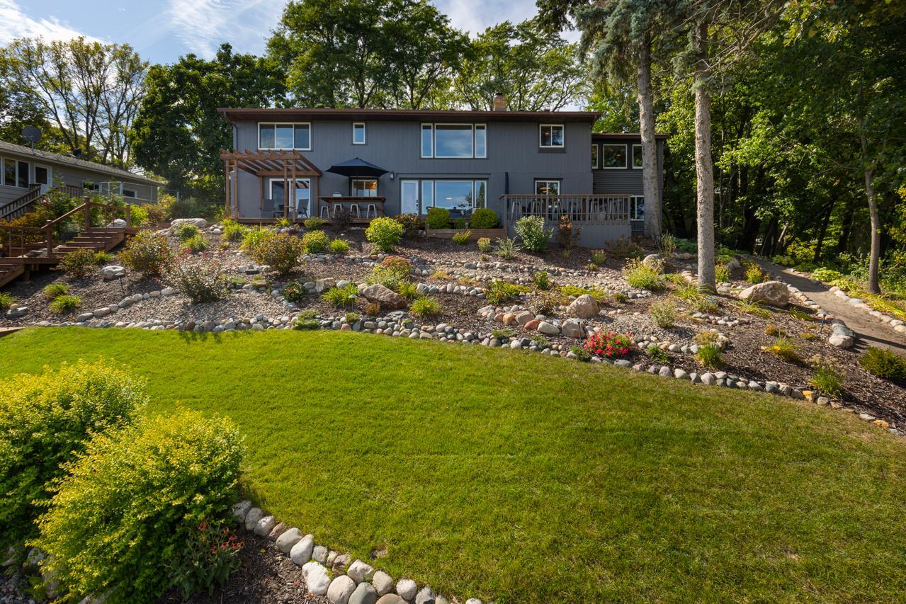 View of Residential at 15601 Summit Drive, Eden Prairie MN 55347, Eden Prairie (70 of 75) - Mike Wilen | Minnesota Team Real Estate