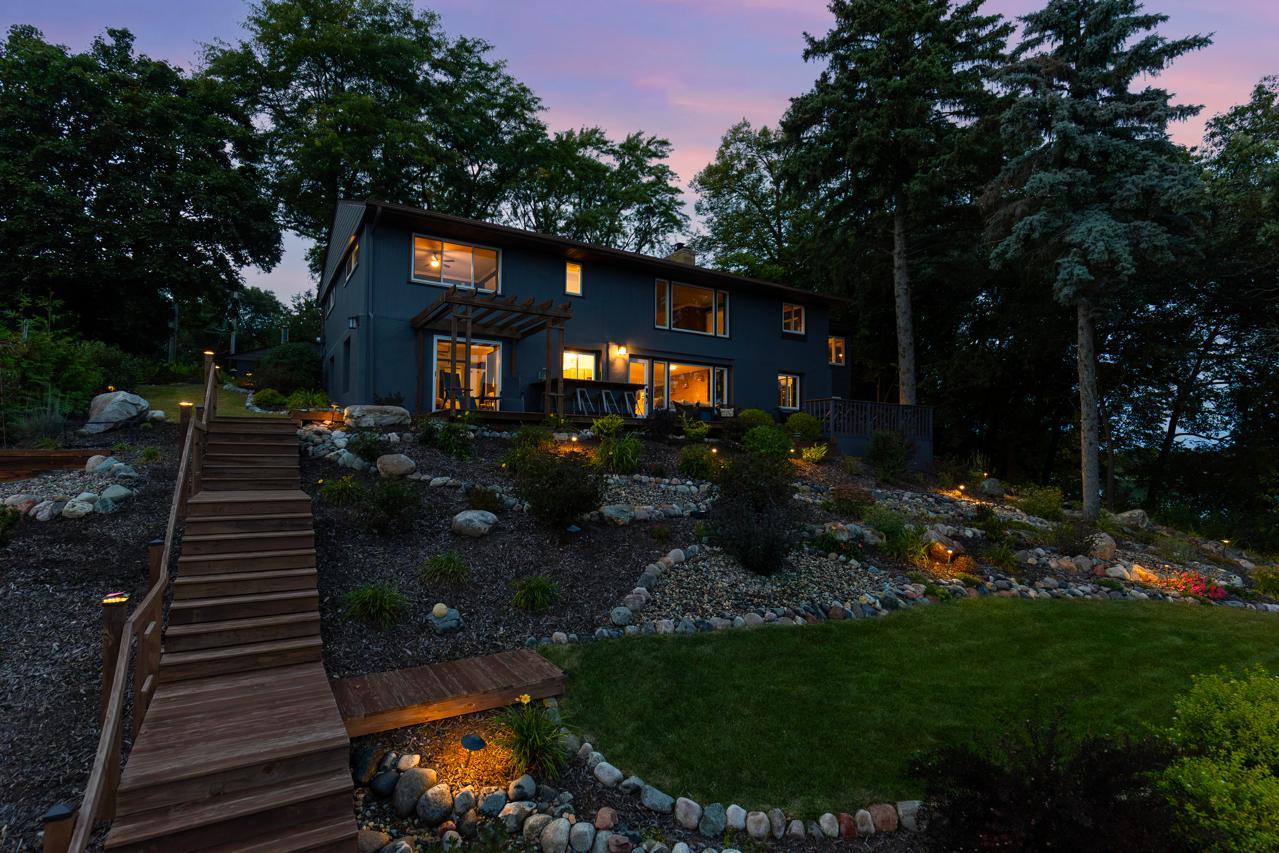 View of Residential at 15601 Summit Drive, Eden Prairie MN 55347, Eden Prairie (65 of 75) - Mike Wilen | Minnesota Team Real Estate