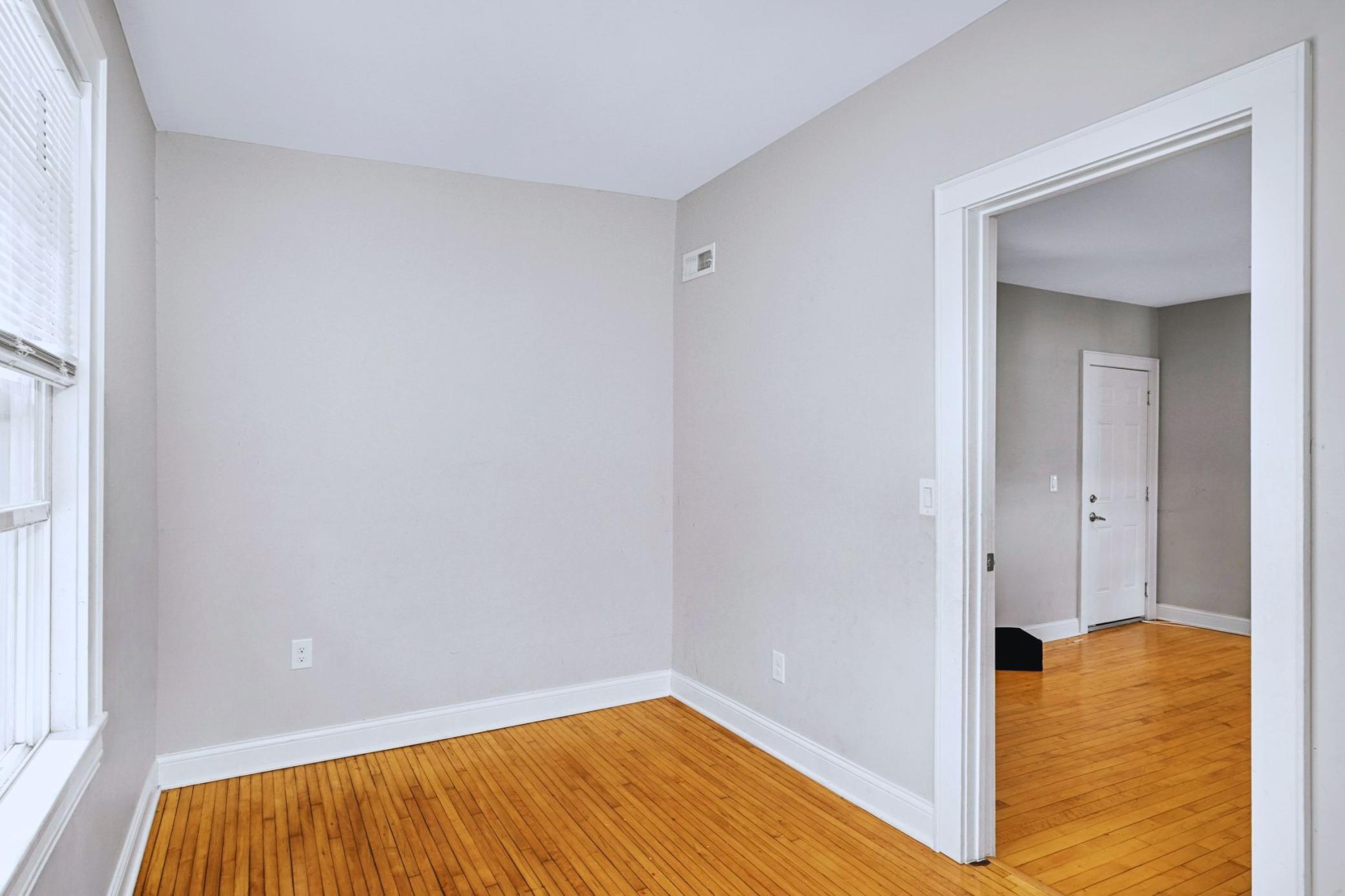 View of Residential Income at 16 33rd Street, Minneapolis MN 55408, Minneapolis (25 of 53) - Mike Wilen | Minnesota Team Real Estate