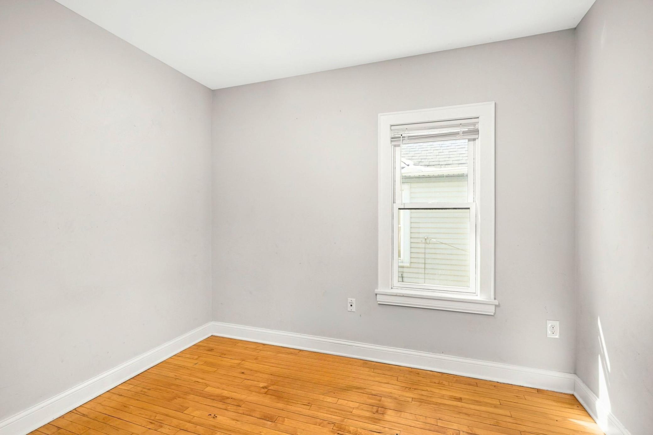 View of Residential Income at 16 33rd Street, Minneapolis MN 55408, Minneapolis (27 of 53) - Mike Wilen | Minnesota Team Real Estate