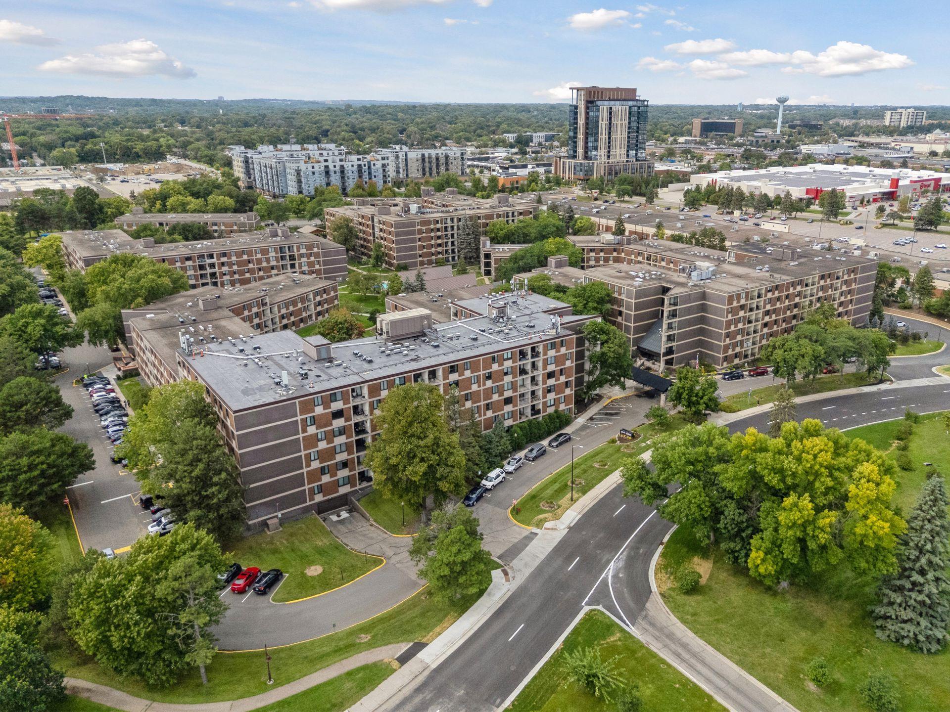 View of Residential at 7200 York Avenue #103, Edina MN 55435, Edina (52 of 86) - Mike Wilen | Minnesota Team Real Estate