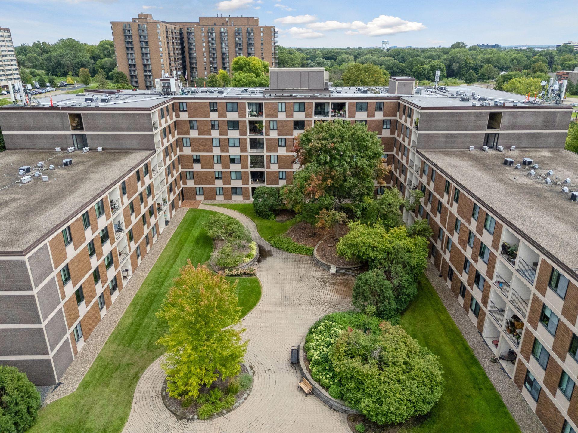 View of Residential at 7200 York Avenue #103, Edina MN 55435, Edina (51 of 86) - Mike Wilen | Minnesota Team Real Estate