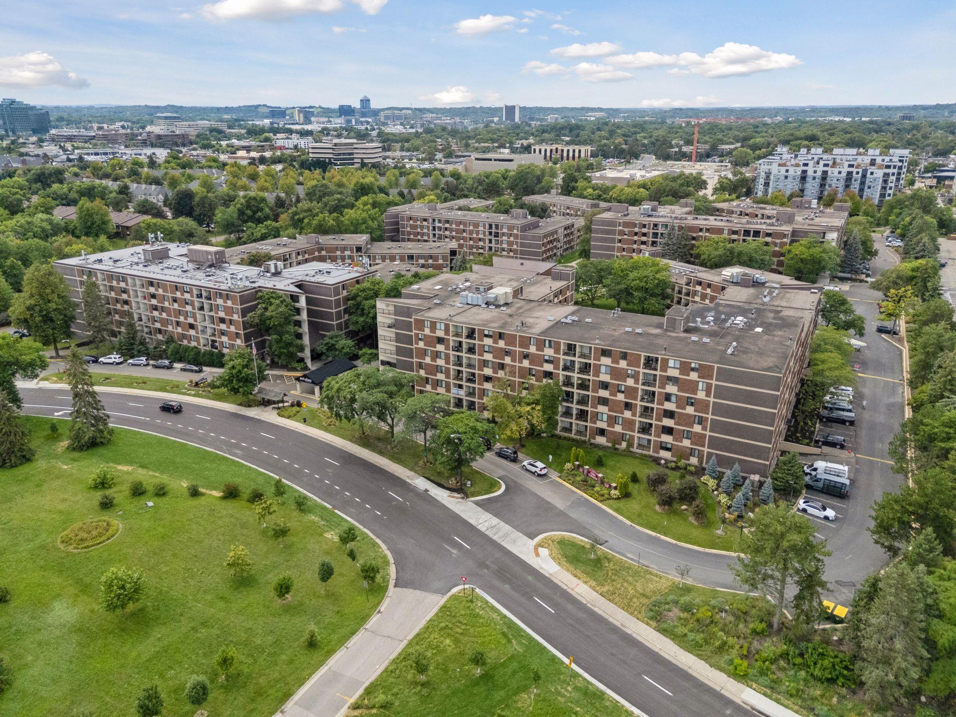 View of Residential at 7200 York Avenue #103, Edina MN 55435, Edina (47 of 86) - Mike Wilen | Minnesota Team Real Estate