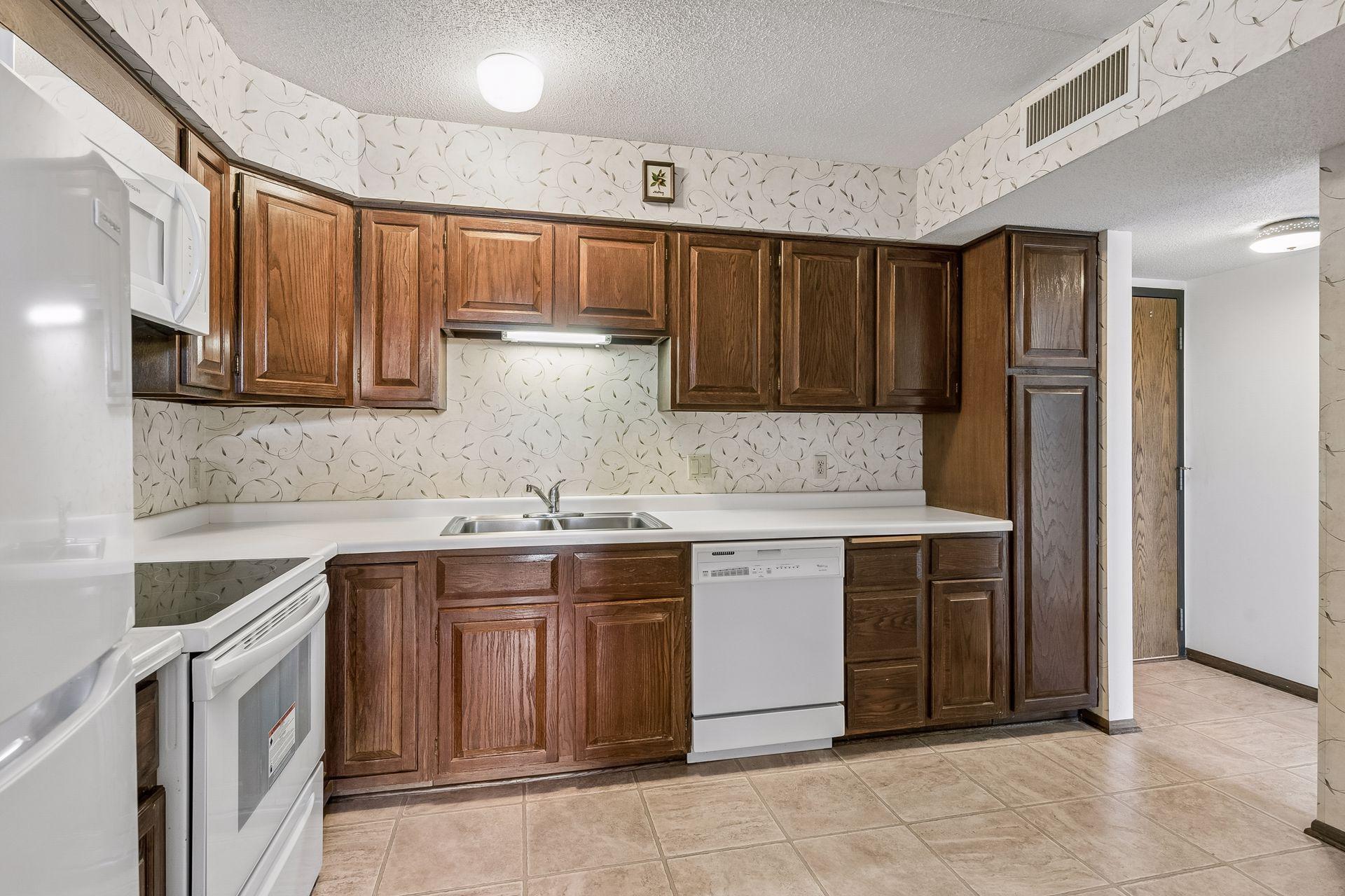 View of Residential at 7200 York Avenue #103, Edina MN 55435, Edina (16 of 86) - Mike Wilen | Minnesota Team Real Estate