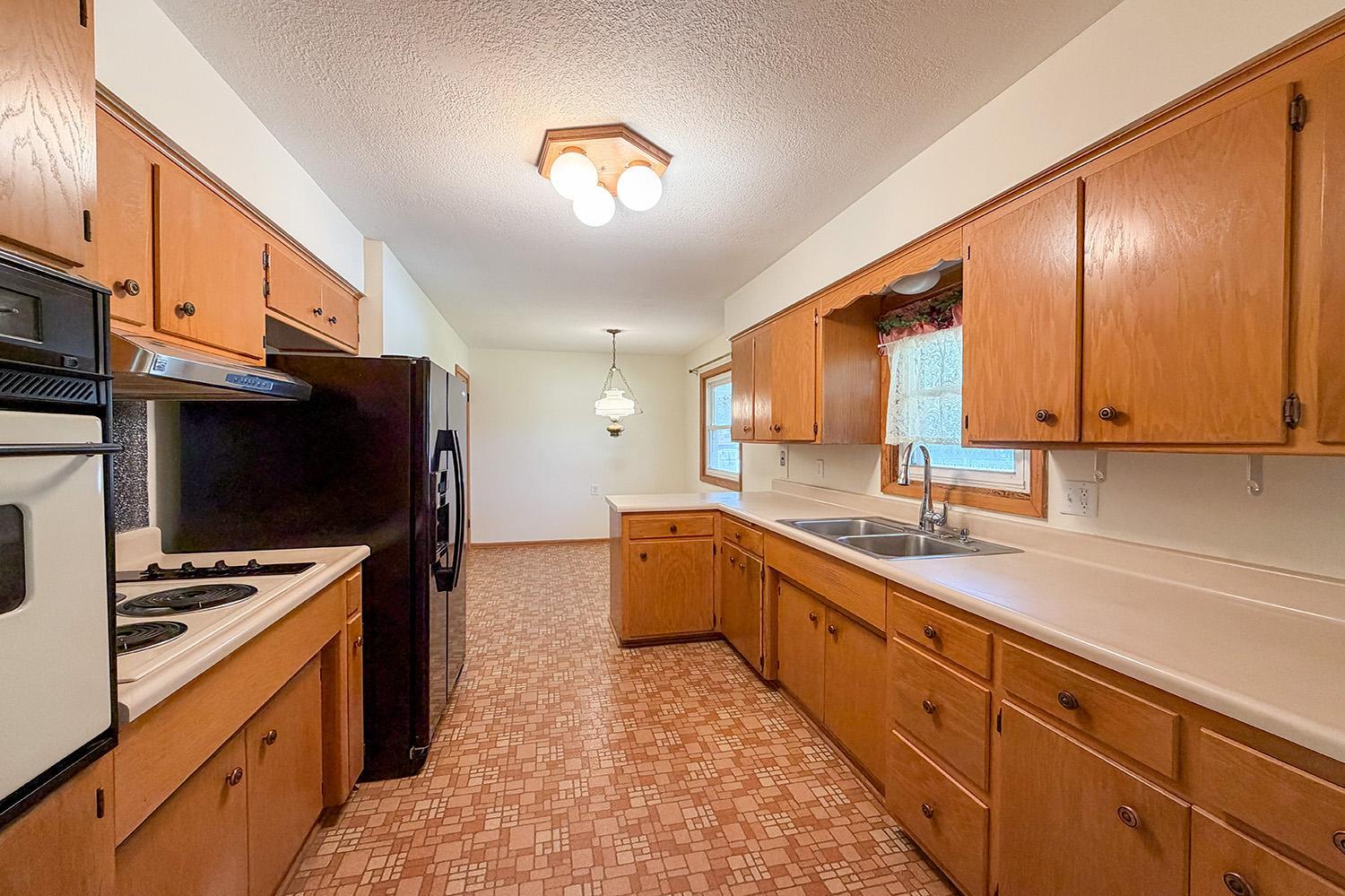 View of Residential at 2856 Virginia Avenue, Roseville MN 55113, Roseville (15 of 31) - Mike Wilen | Minnesota Team Real Estate