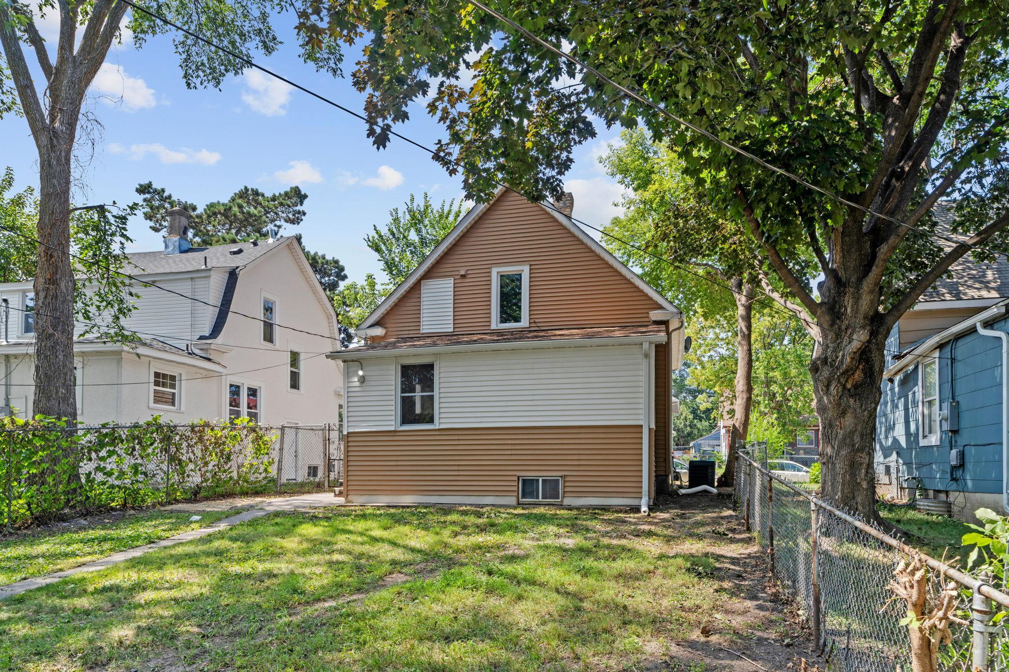 View of Residential at 3726 Fremont Avenue, Minneapolis MN 55412, Minneapolis (34 of 35) - Mike Wilen | Minnesota Team Real Estate