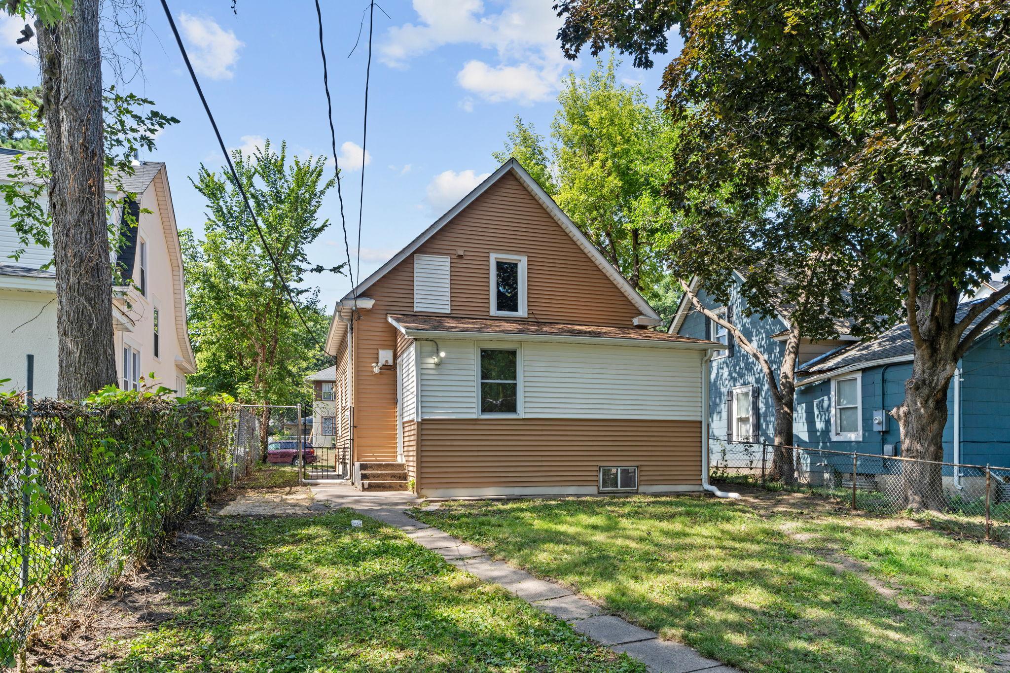 View of Residential at 3726 Fremont Avenue, Minneapolis MN 55412, Minneapolis (33 of 35) - Mike Wilen | Minnesota Team Real Estate