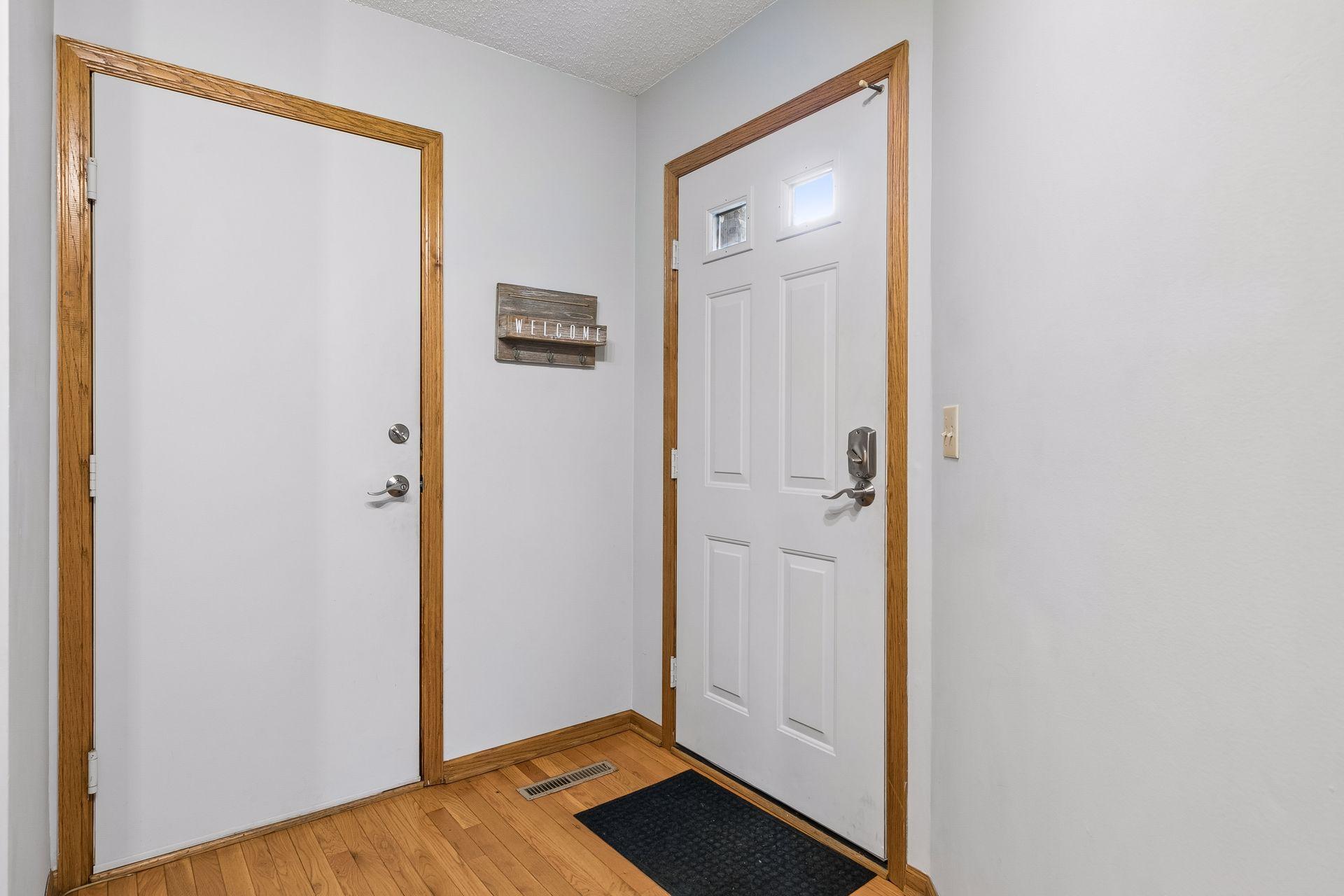 View of Residential at 1640 Rose Hill Circle, Lauderdale MN 55108, Lauderdale (12 of 46) - Mike Wilen | Minnesota Team Real Estate