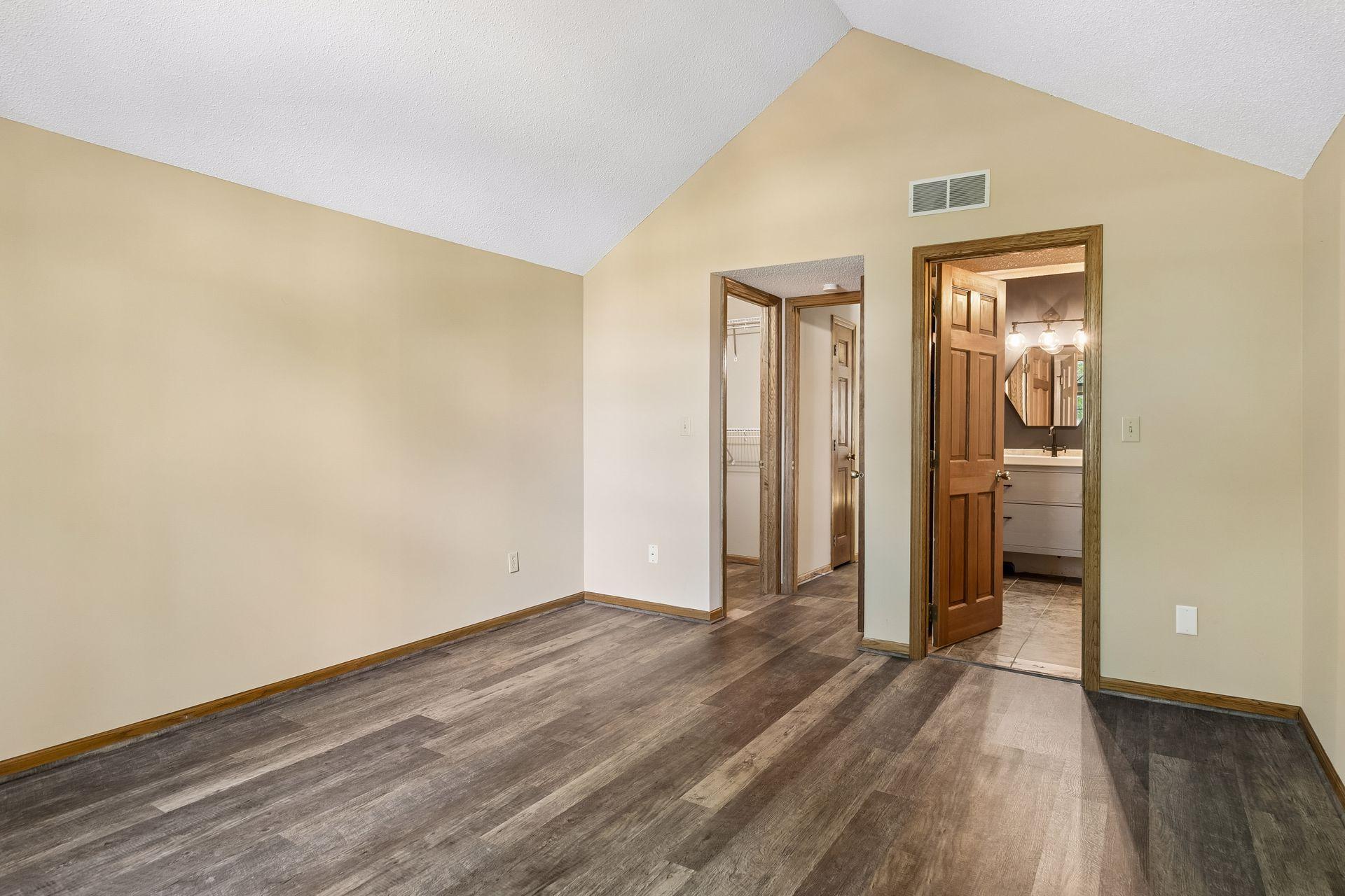 View of Residential at 1640 Rose Hill Circle, Lauderdale MN 55108, Lauderdale (28 of 46) - Mike Wilen | Minnesota Team Real Estate
