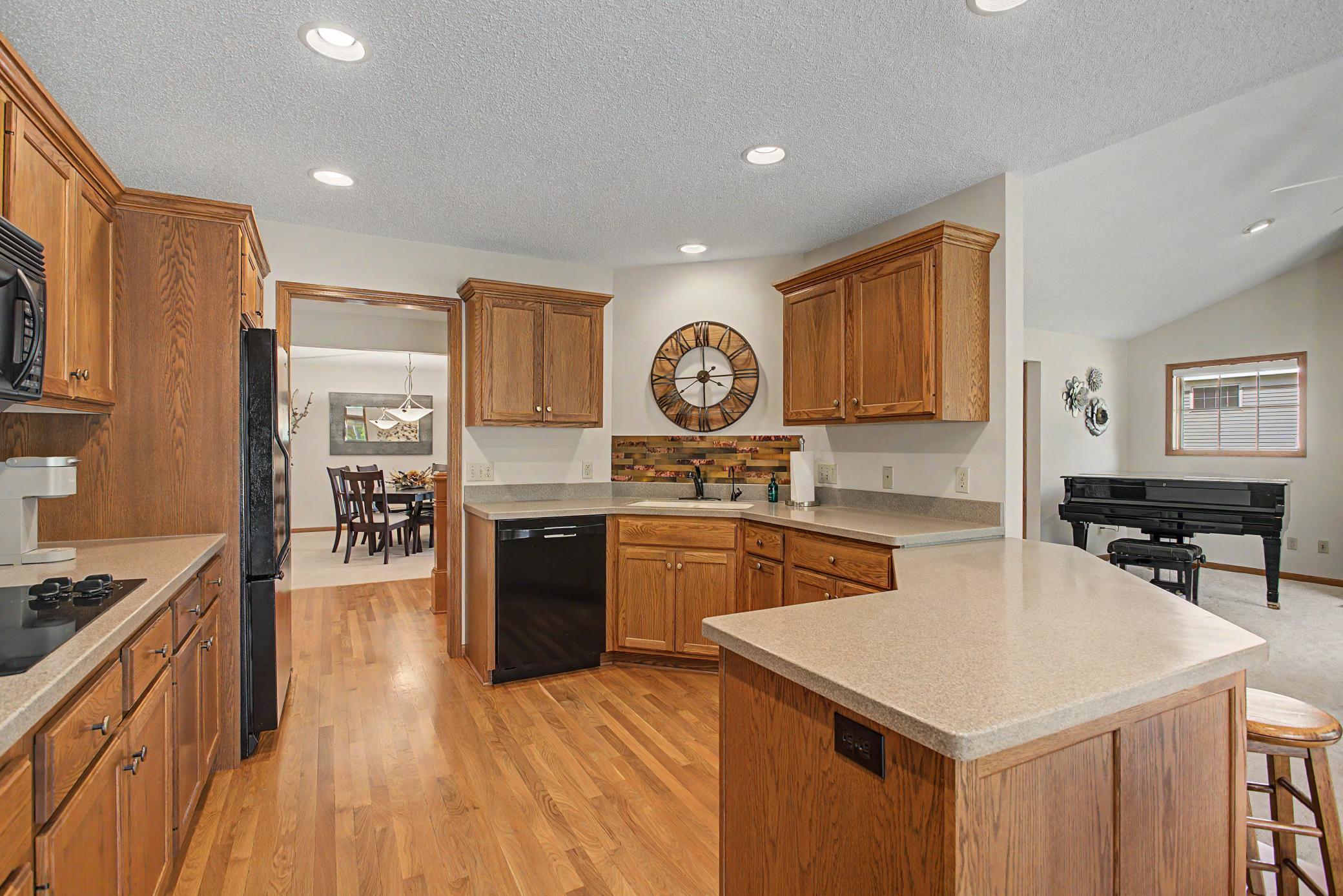 View of Residential at 9753 Wedgewood Circle, Woodbury MN 55125, Woodbury (30 of 52) - Mike Wilen | Minnesota Team Real Estate