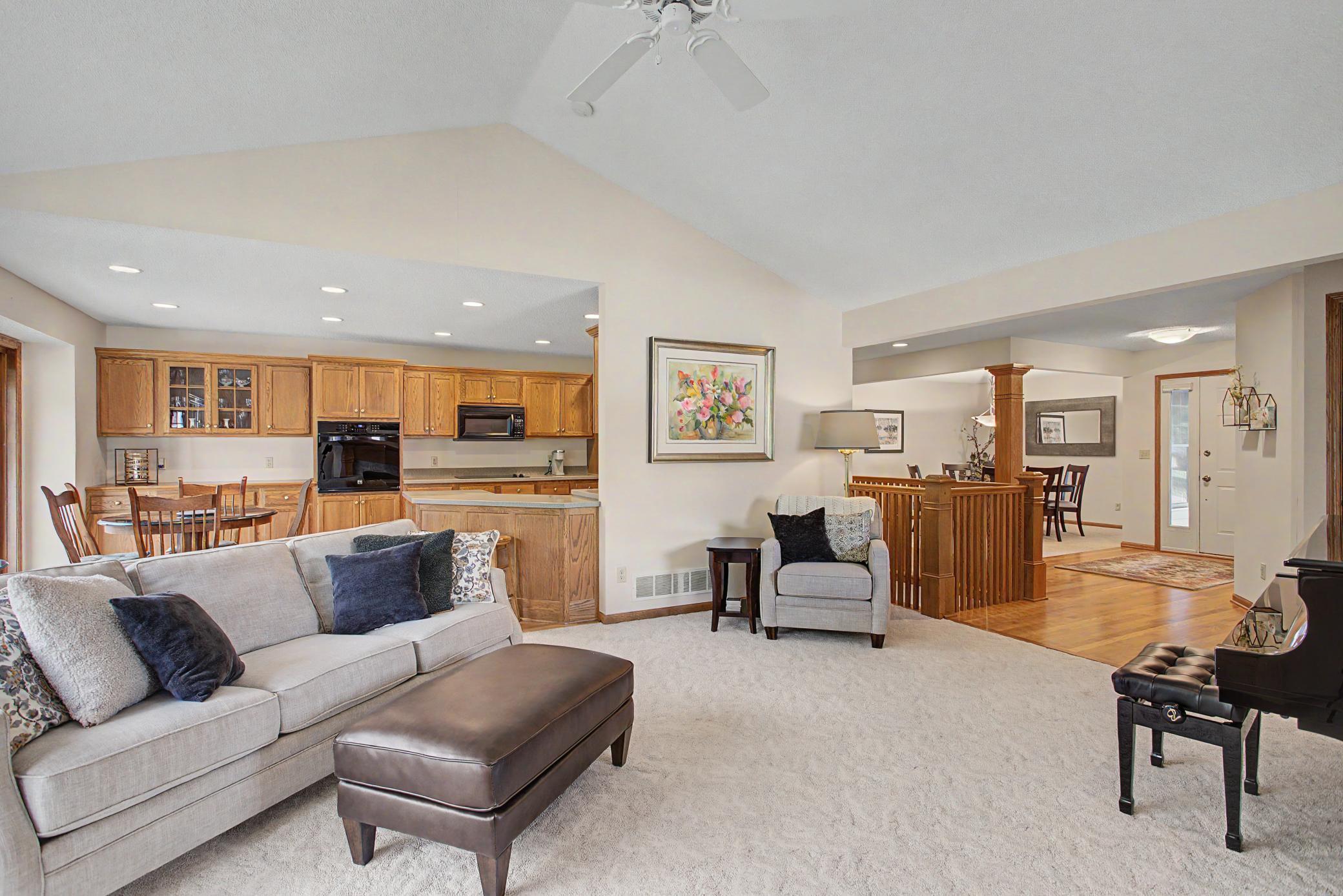 View of Residential at 9753 Wedgewood Circle, Woodbury MN 55125, Woodbury (27 of 52) - Mike Wilen | Minnesota Team Real Estate