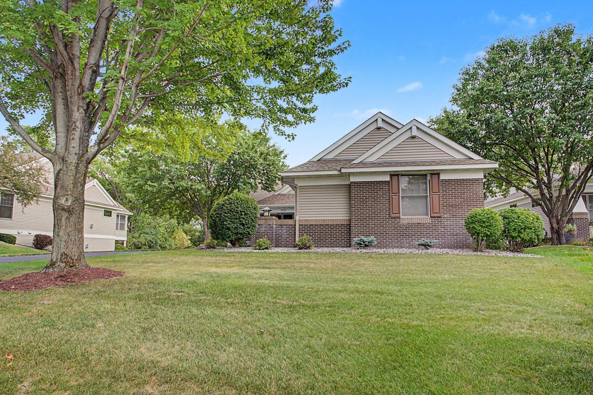 View of Residential at 9753 Wedgewood Circle, Woodbury MN 55125, Woodbury (4 of 52) - Mike Wilen | Minnesota Team Real Estate