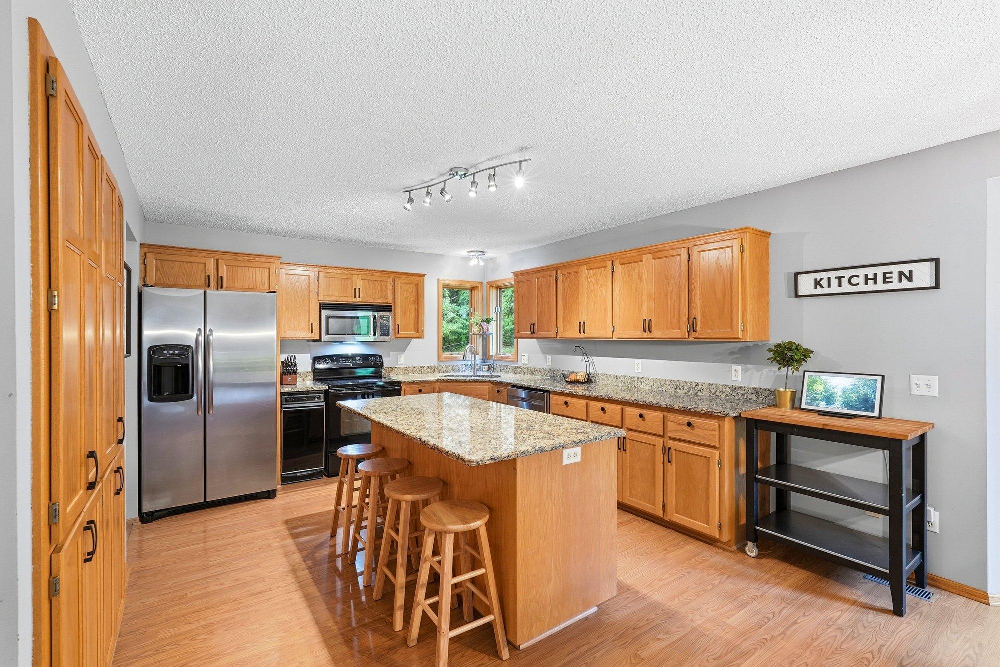 View of Residential at 524 Eastwood Court, Eagan MN 55123, Eagan (14 of 61) - Mike Wilen | Minnesota Team Real Estate