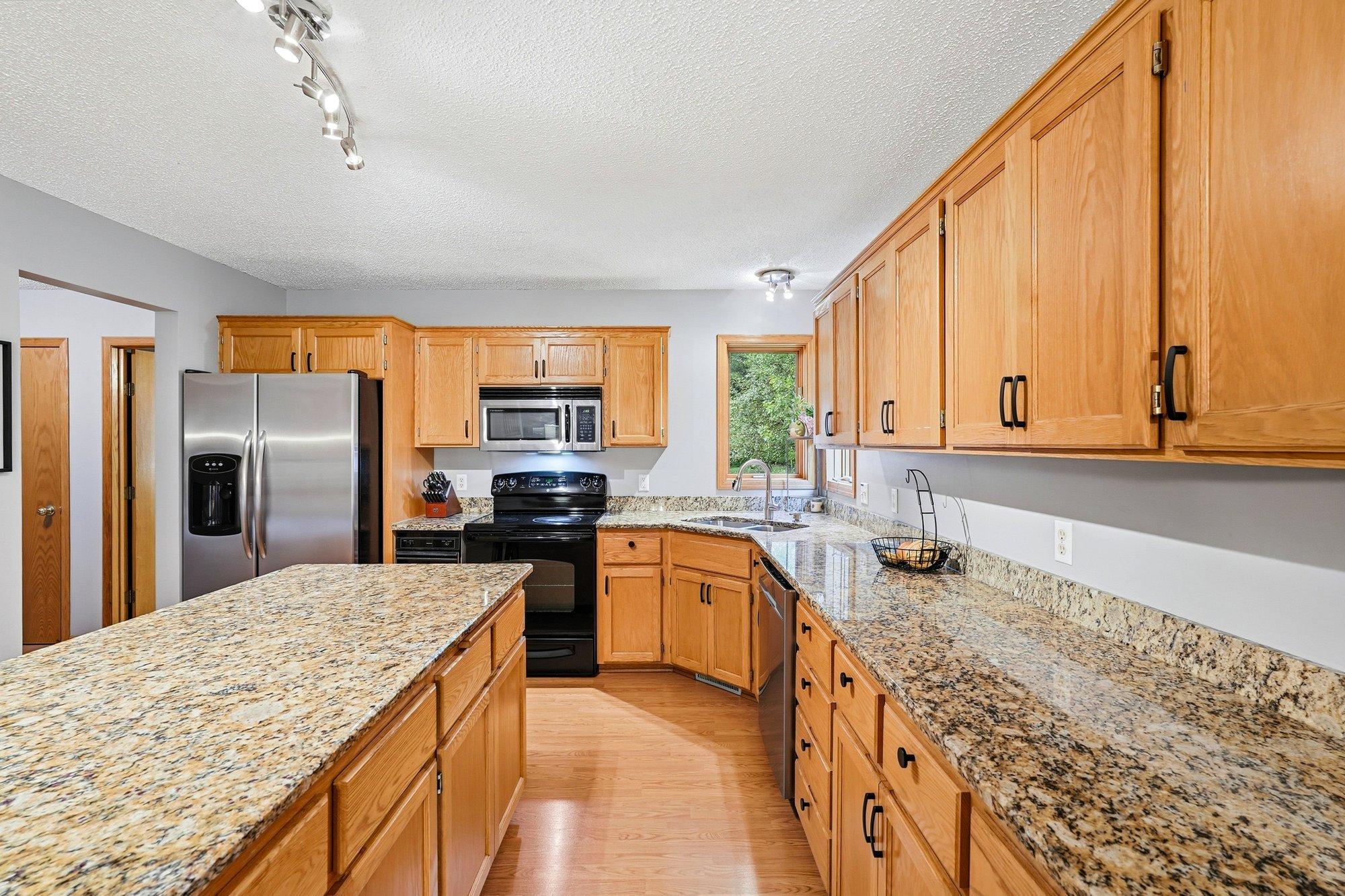 View of Residential at 524 Eastwood Court, Eagan MN 55123, Eagan (19 of 61) - Mike Wilen | Minnesota Team Real Estate