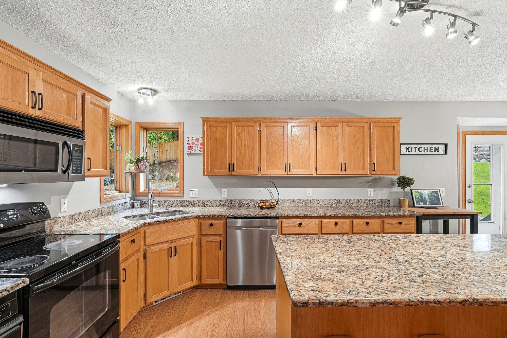 View of Residential at 524 Eastwood Court, Eagan MN 55123, Eagan (17 of 61) - Mike Wilen | Minnesota Team Real Estate