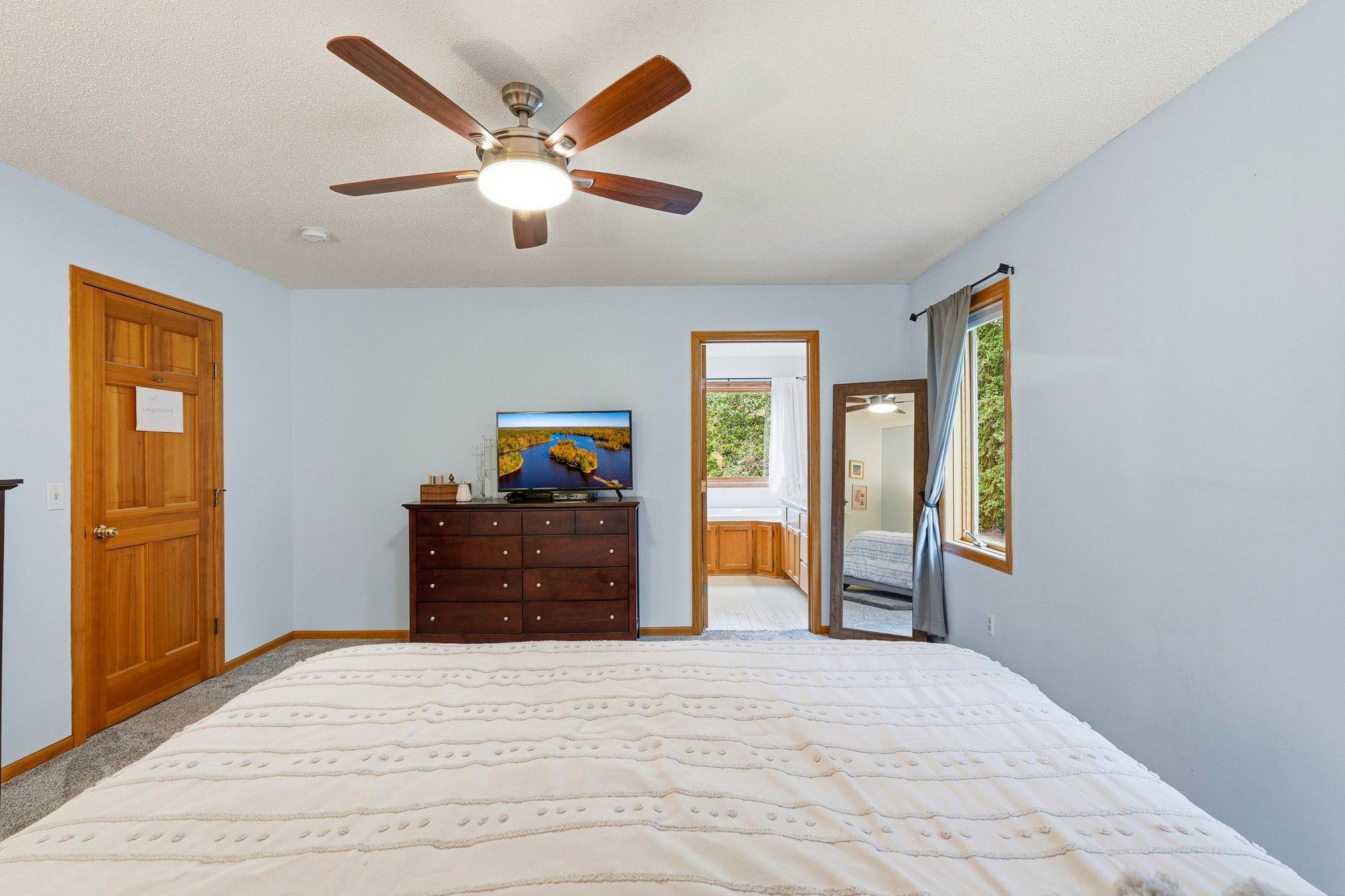 View of Residential at 524 Eastwood Court, Eagan MN 55123, Eagan (30 of 61) - Mike Wilen | Minnesota Team Real Estate