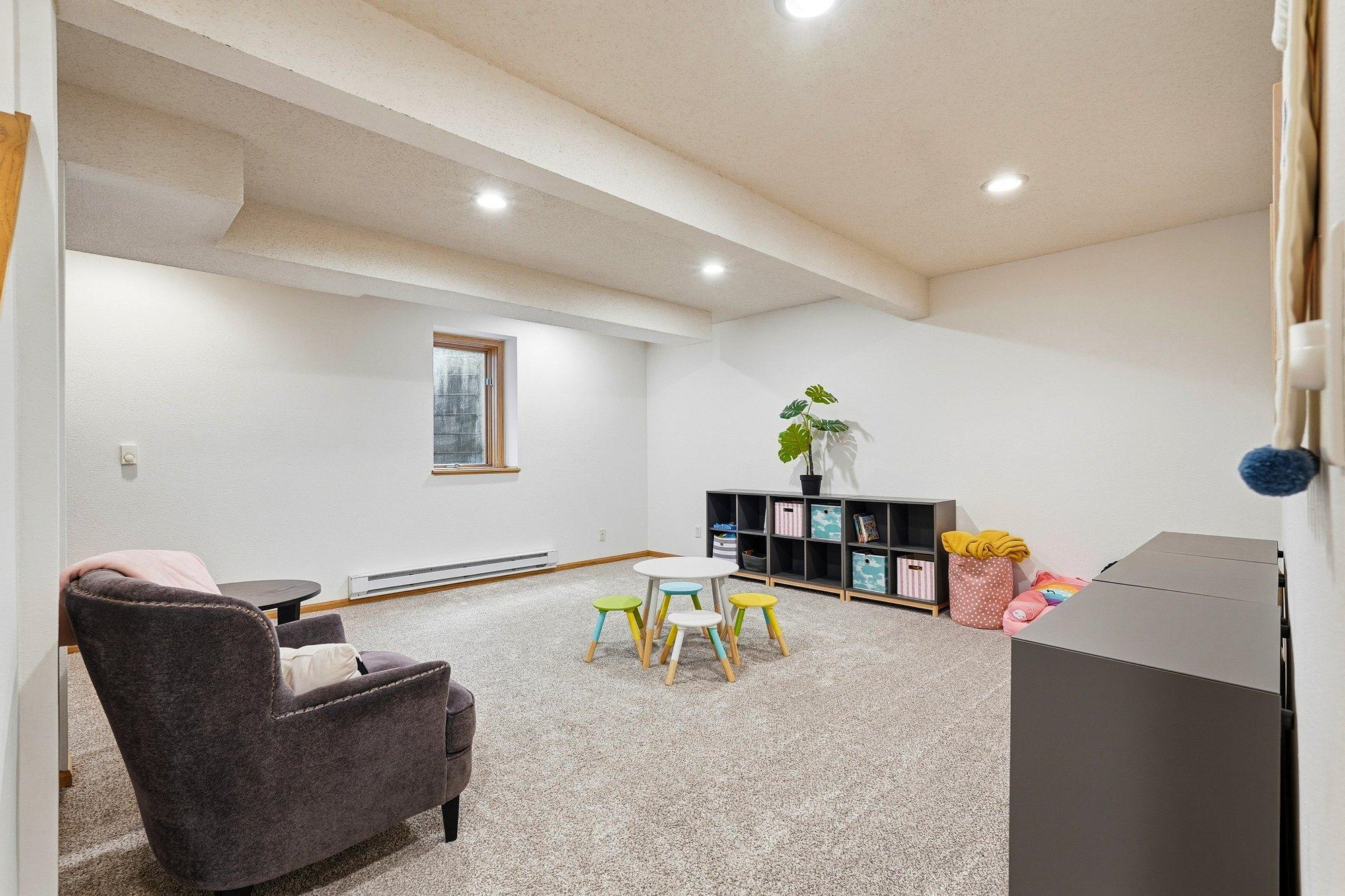 View of Residential at 524 Eastwood Court, Eagan MN 55123, Eagan (41 of 61) - Mike Wilen | Minnesota Team Real Estate