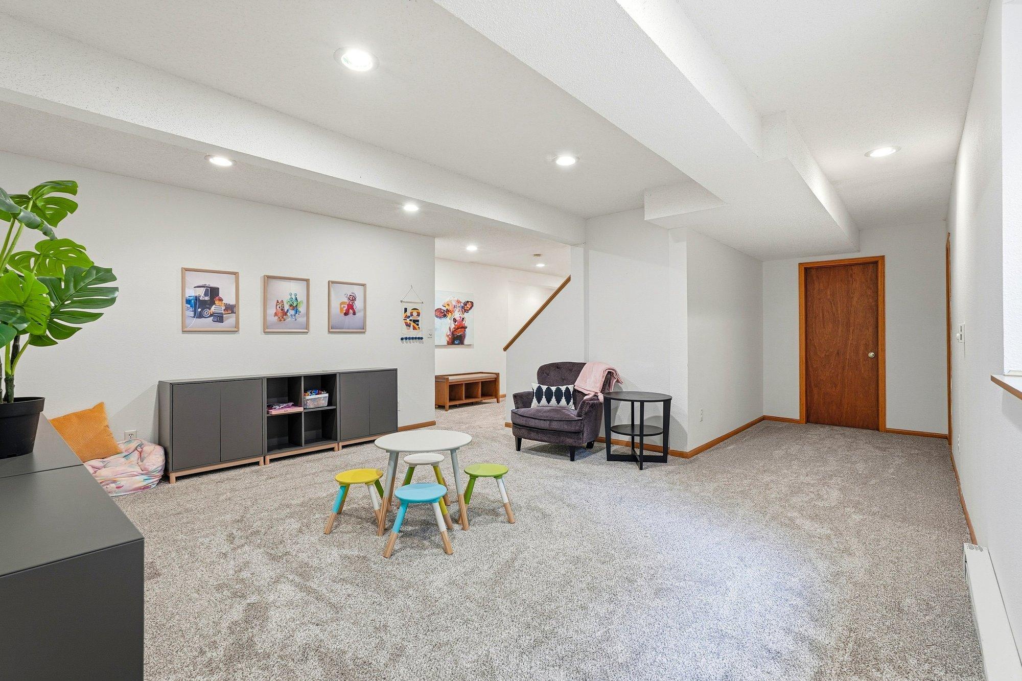 View of Residential at 524 Eastwood Court, Eagan MN 55123, Eagan (42 of 61) - Mike Wilen | Minnesota Team Real Estate