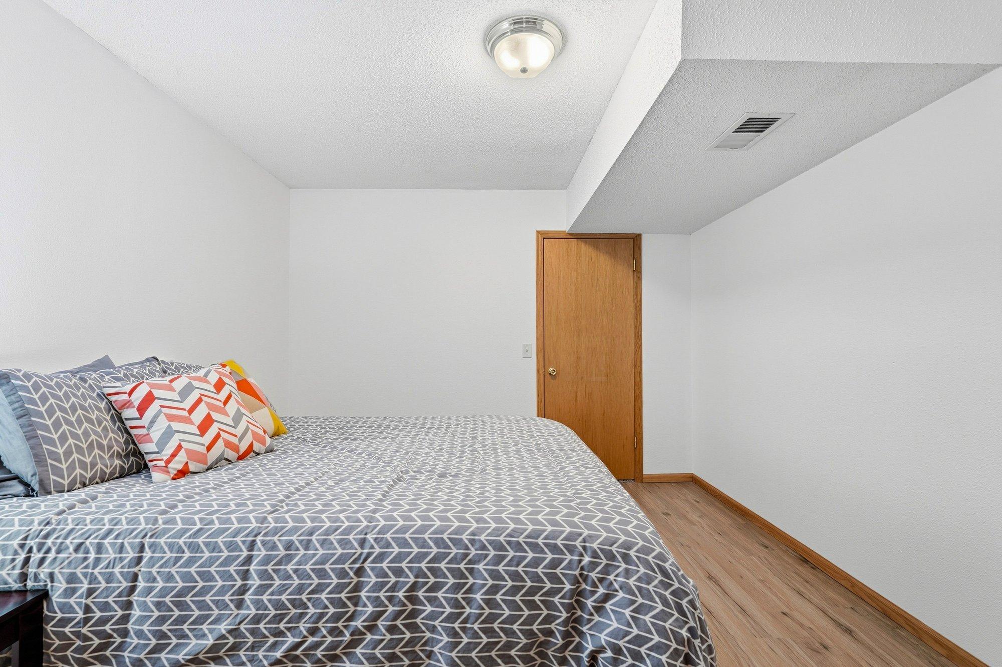 View of Residential at 524 Eastwood Court, Eagan MN 55123, Eagan (46 of 61) - Mike Wilen | Minnesota Team Real Estate
