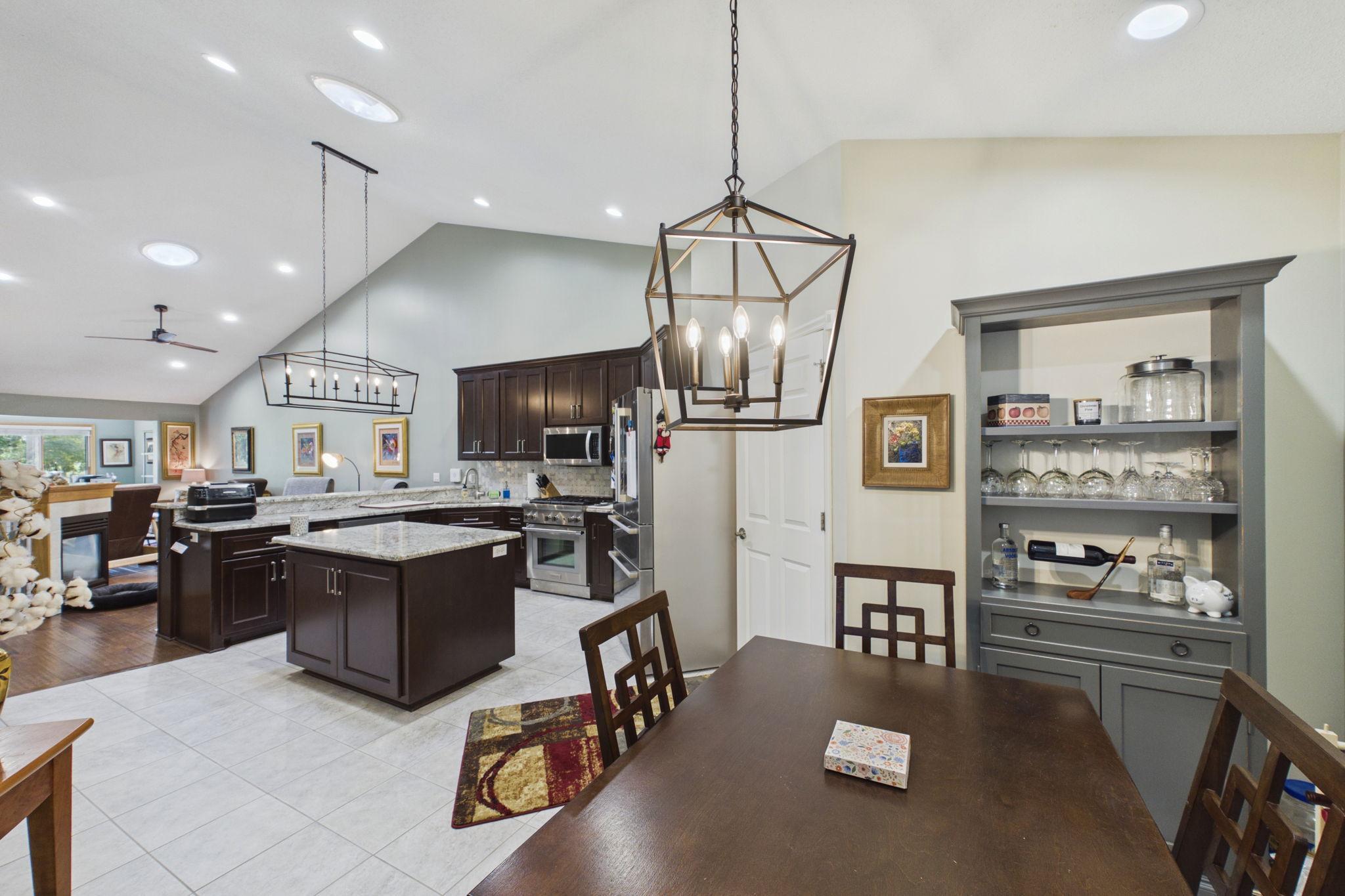View of Residential at 4201 93rd Avenue, Brooklyn Park MN 55443, Brooklyn Park (6 of 42) - Mike Wilen | Minnesota Team Real Estate