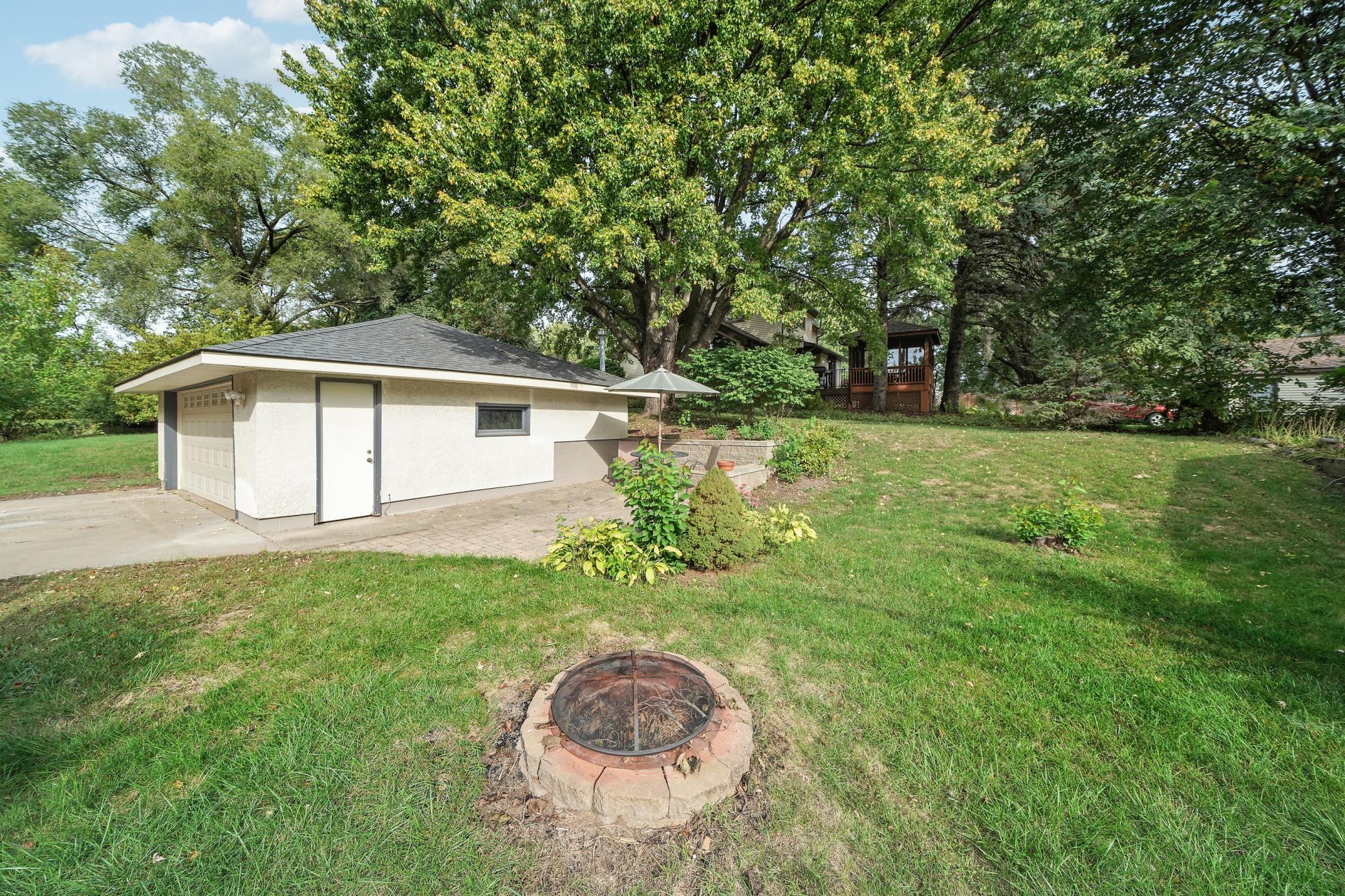 View of Residential at 2153 Holloway Avenue, North Saint Paul MN 55109, North Saint Paul (40 of 47) - Mike Wilen | Minnesota Team Real Estate