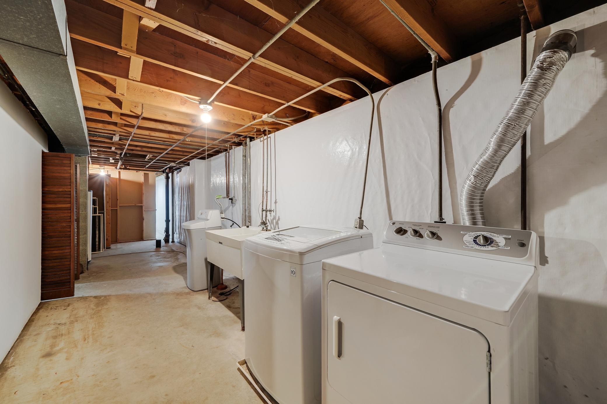 View of Residential at 2153 Holloway Avenue, North Saint Paul MN 55109, North Saint Paul (29 of 47) - Mike Wilen | Minnesota Team Real Estate