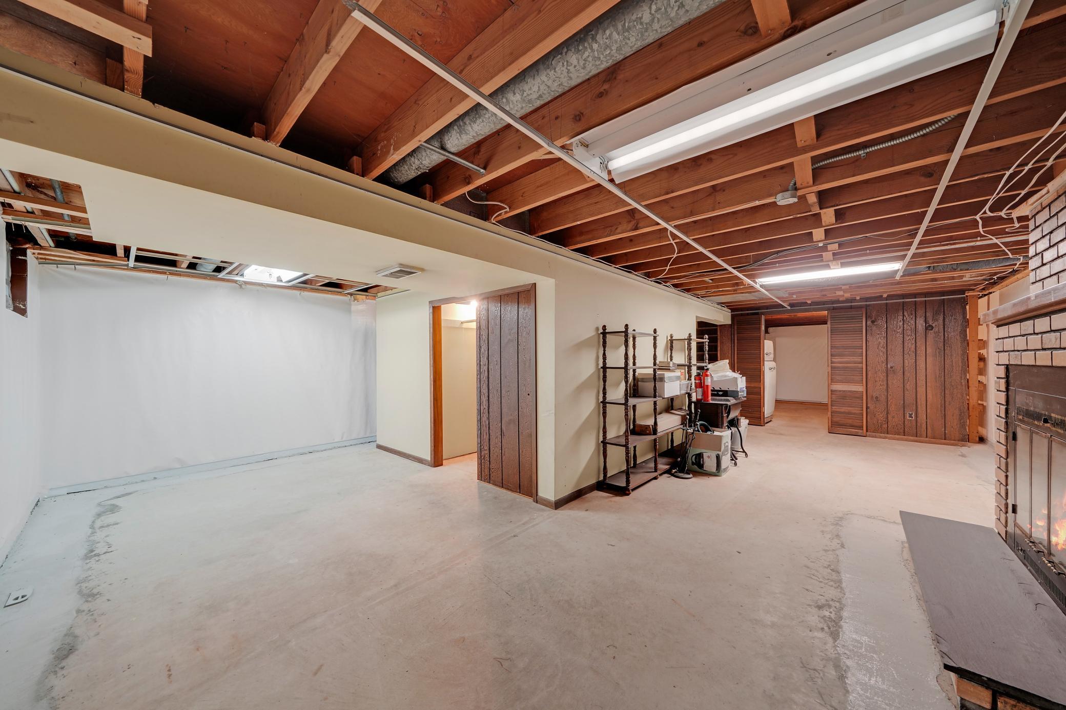 View of Residential at 2153 Holloway Avenue, North Saint Paul MN 55109, North Saint Paul (27 of 47) - Mike Wilen | Minnesota Team Real Estate