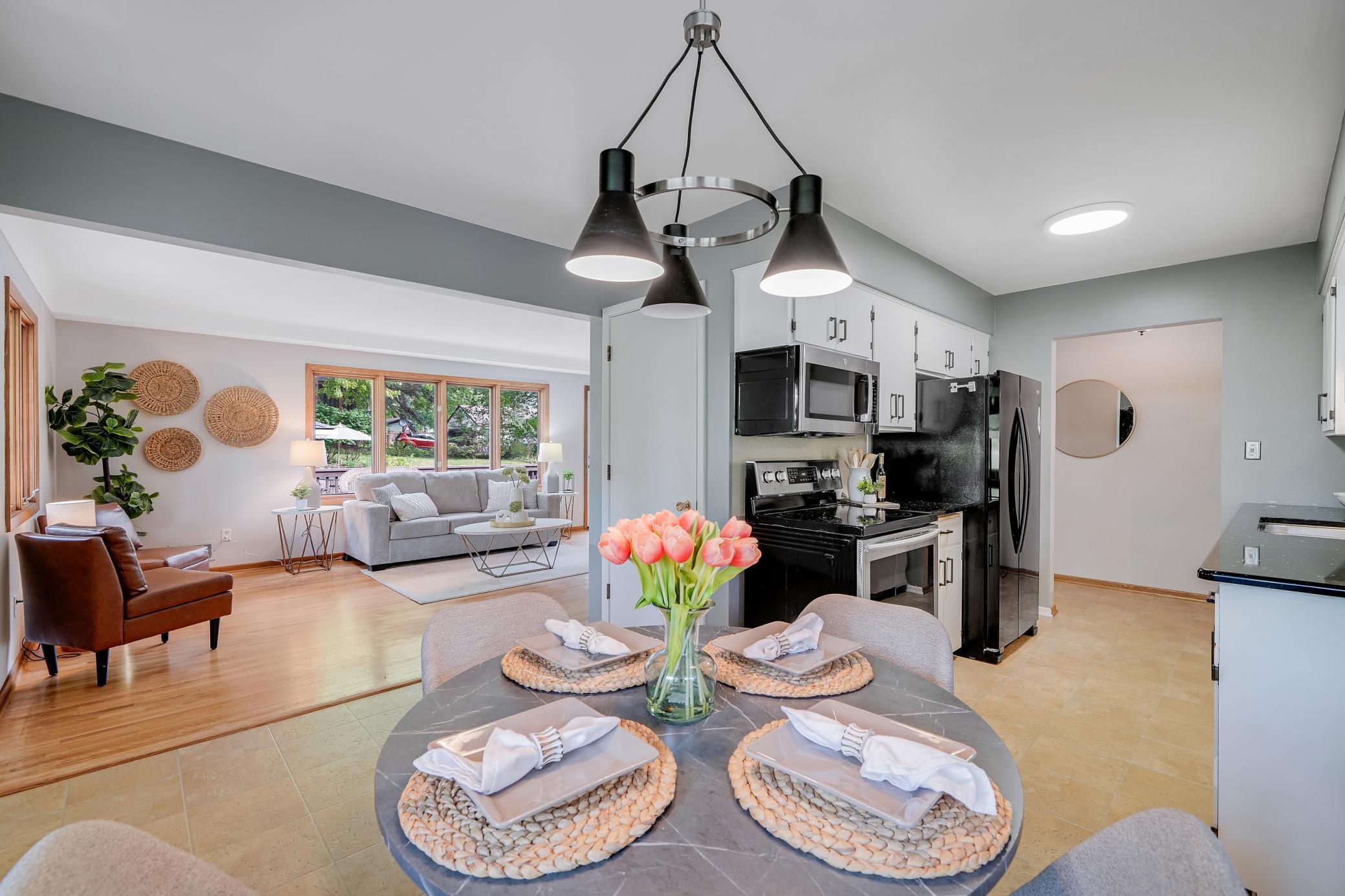 View of Residential at 2153 Holloway Avenue, North Saint Paul MN 55109, North Saint Paul (16 of 47) - Mike Wilen | Minnesota Team Real Estate