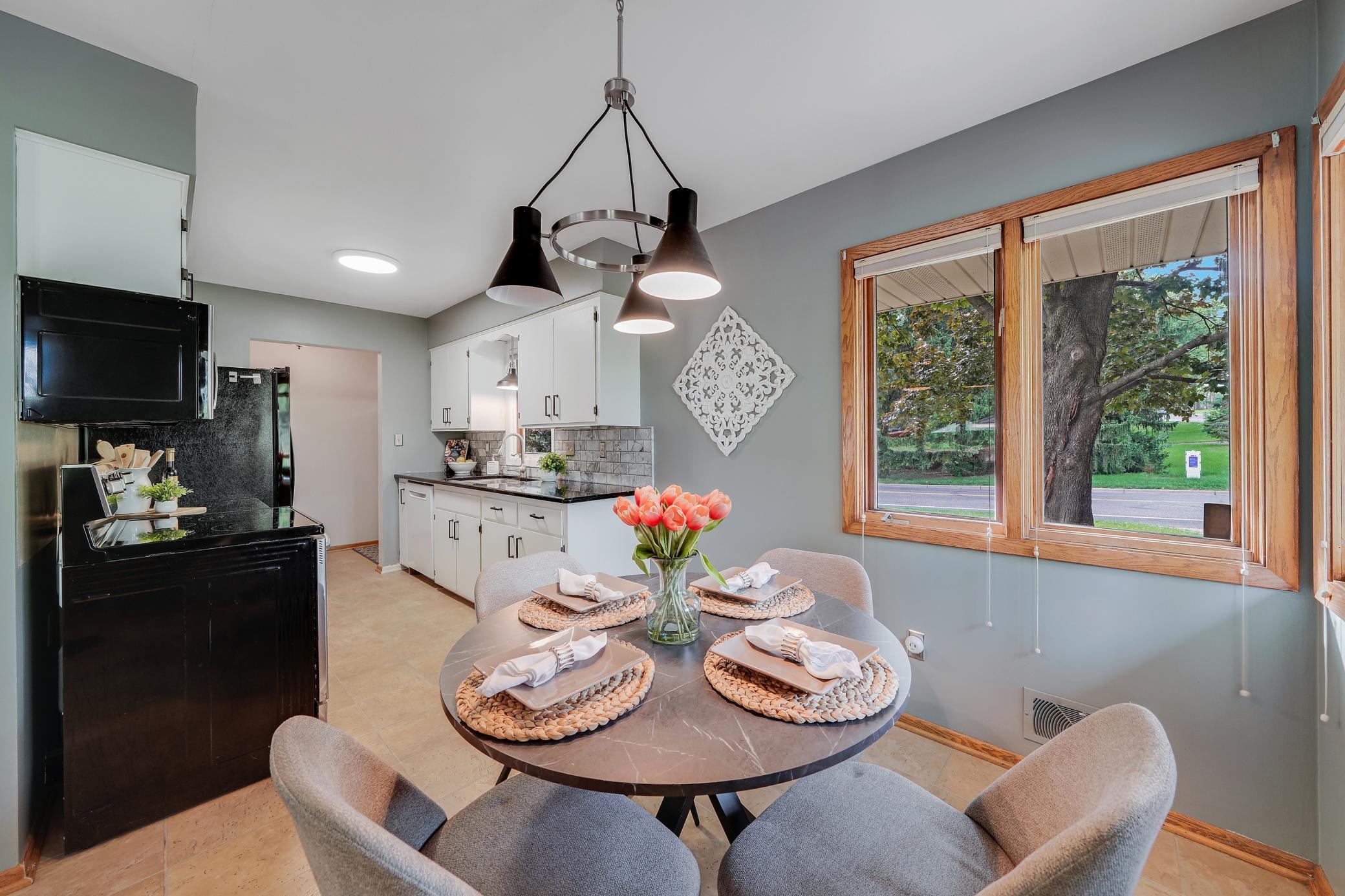 View of Residential at 2153 Holloway Avenue, North Saint Paul MN 55109, North Saint Paul (15 of 47) - Mike Wilen | Minnesota Team Real Estate