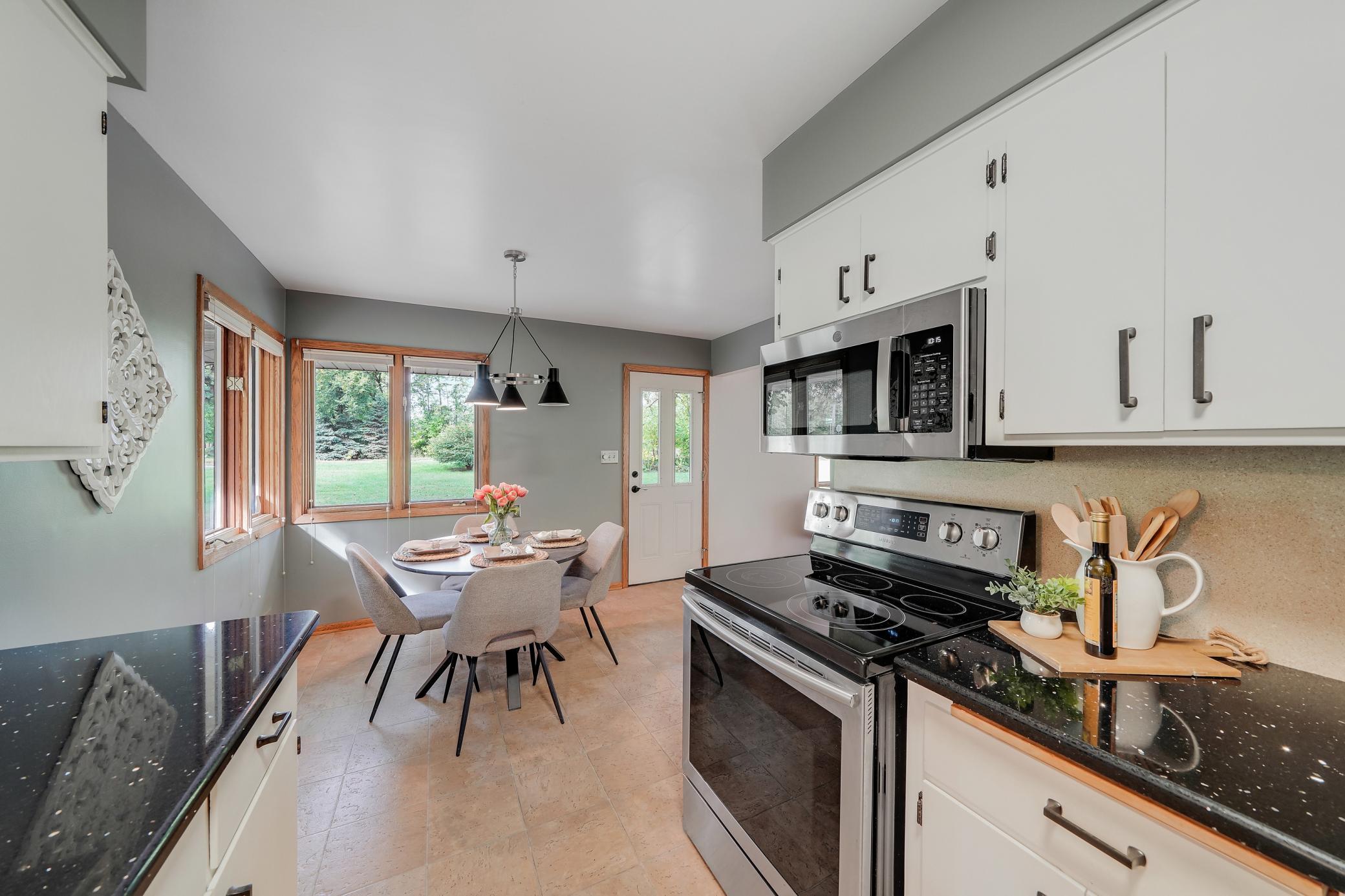 View of Residential at 2153 Holloway Avenue, North Saint Paul MN 55109, North Saint Paul (11 of 47) - Mike Wilen | Minnesota Team Real Estate