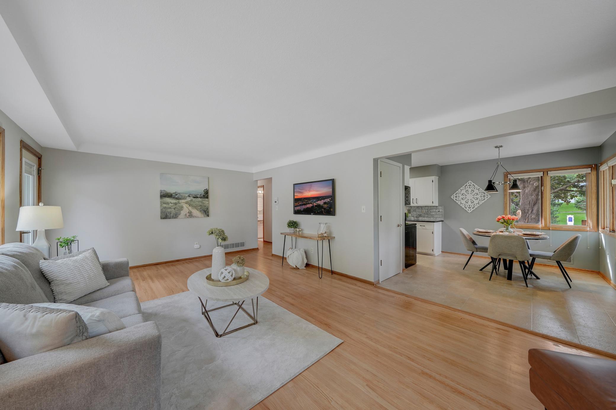 View of Residential at 2153 Holloway Avenue, North Saint Paul MN 55109, North Saint Paul (8 of 47) - Mike Wilen | Minnesota Team Real Estate