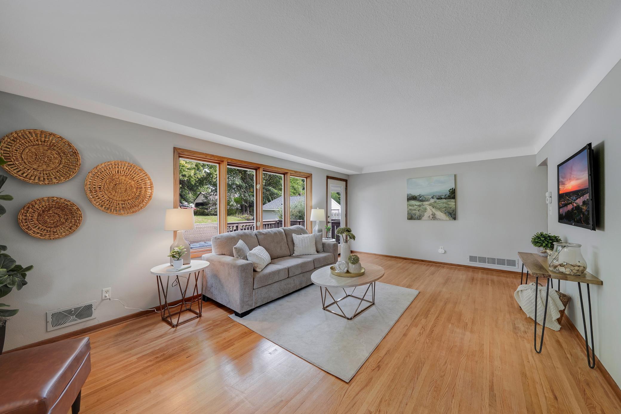 View of Residential at 2153 Holloway Avenue, North Saint Paul MN 55109, North Saint Paul (4 of 47) - Mike Wilen | Minnesota Team Real Estate