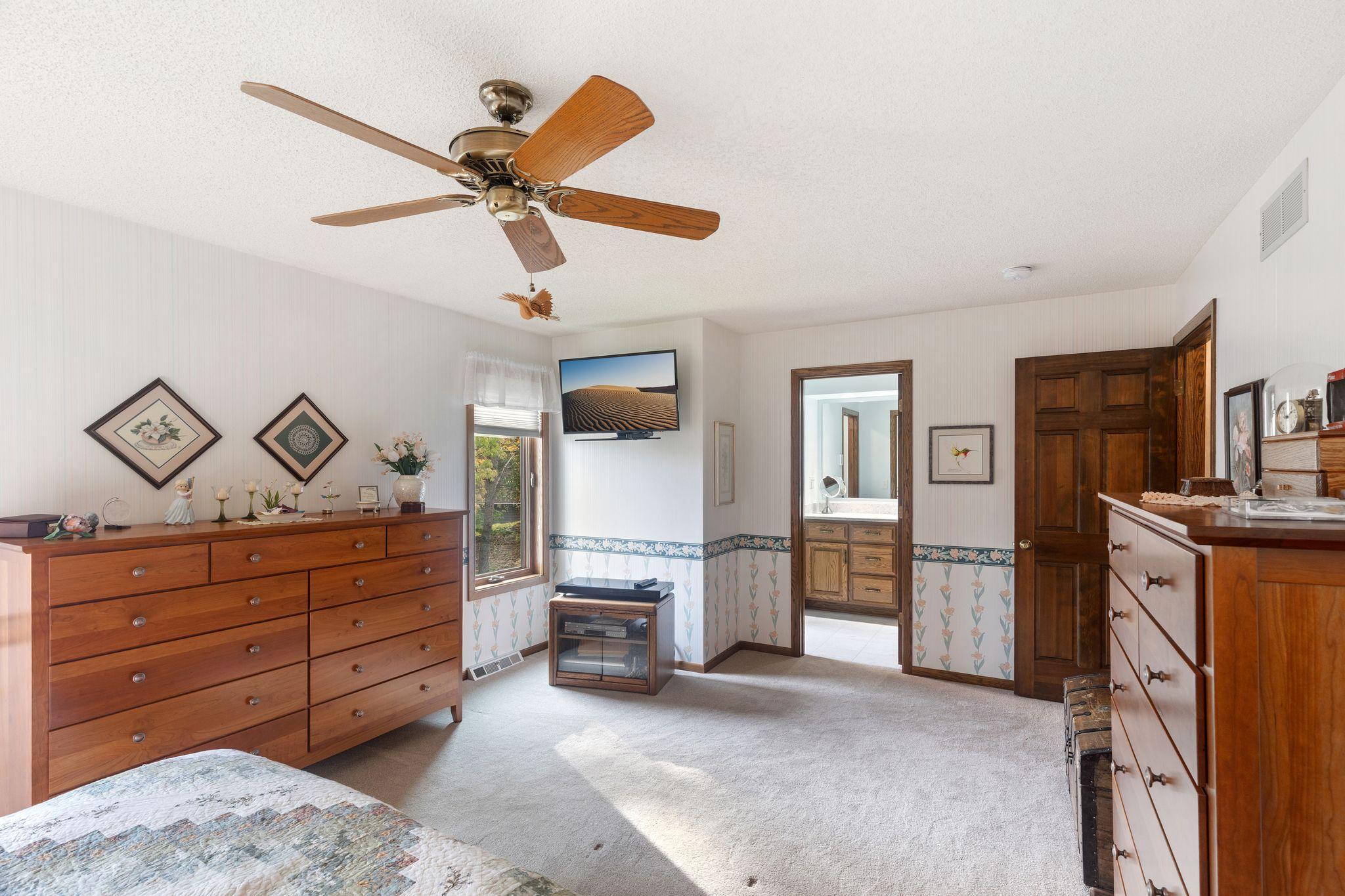 View of Residential at 525 Sycamore Circle, Plymouth MN 55441, Plymouth (25 of 53) - Mike Wilen | Minnesota Team Real Estate
