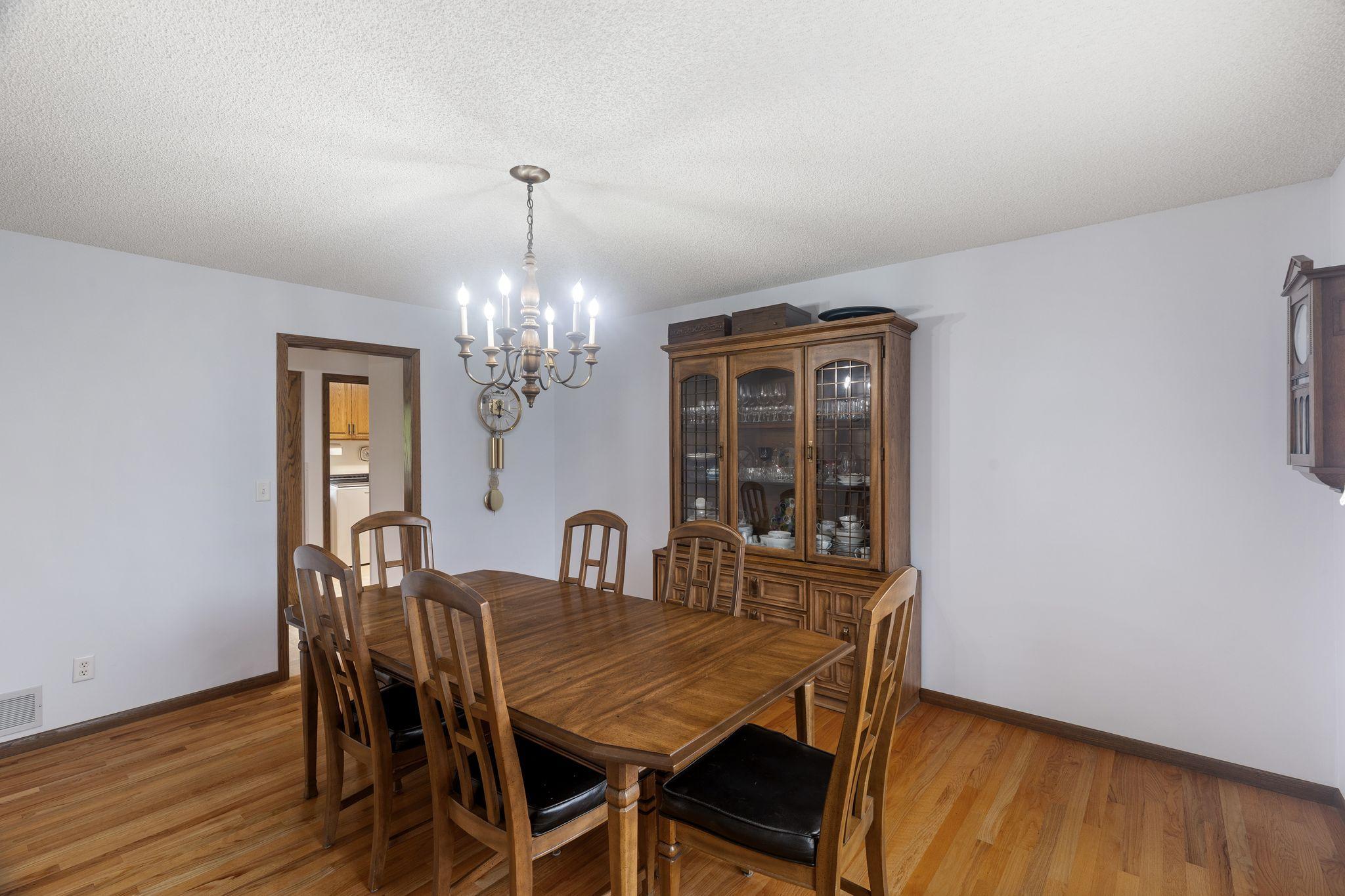 View of Residential at 525 Sycamore Circle, Plymouth MN 55441, Plymouth (22 of 53) - Mike Wilen | Minnesota Team Real Estate