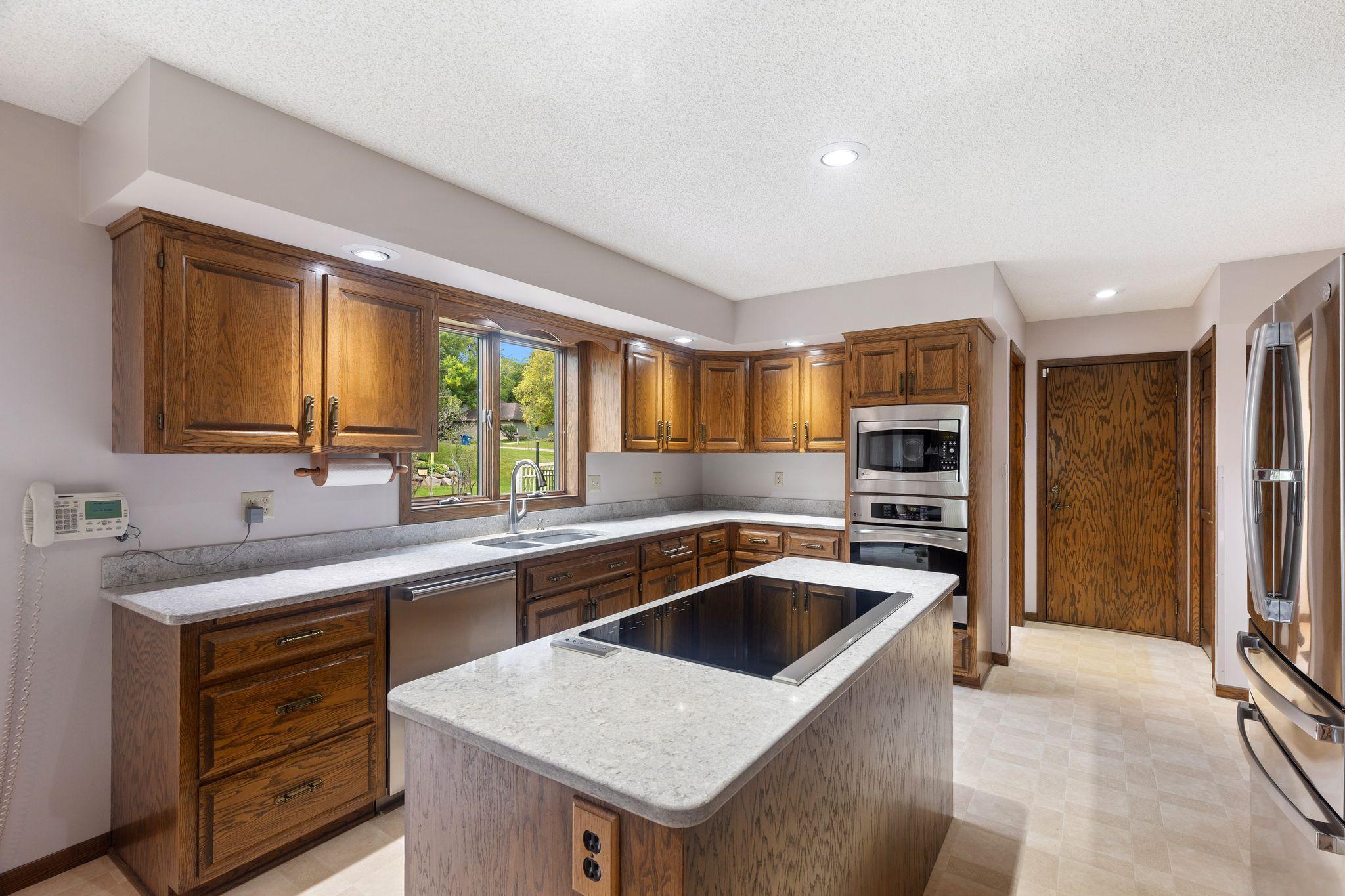 View of Residential at 525 Sycamore Circle, Plymouth MN 55441, Plymouth (17 of 53) - Mike Wilen | Minnesota Team Real Estate