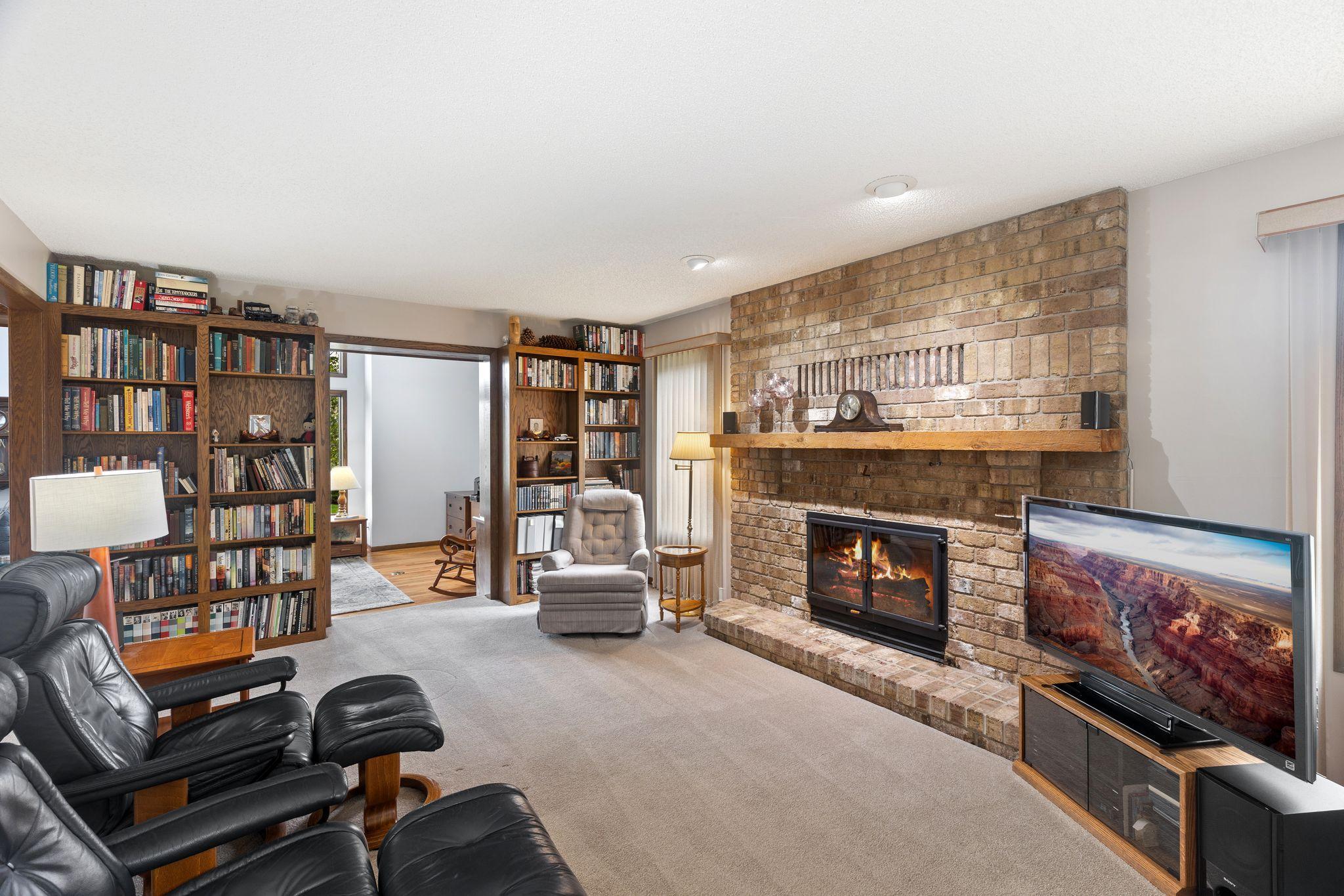 View of Residential at 525 Sycamore Circle, Plymouth MN 55441, Plymouth (5 of 53) - Mike Wilen | Minnesota Team Real Estate