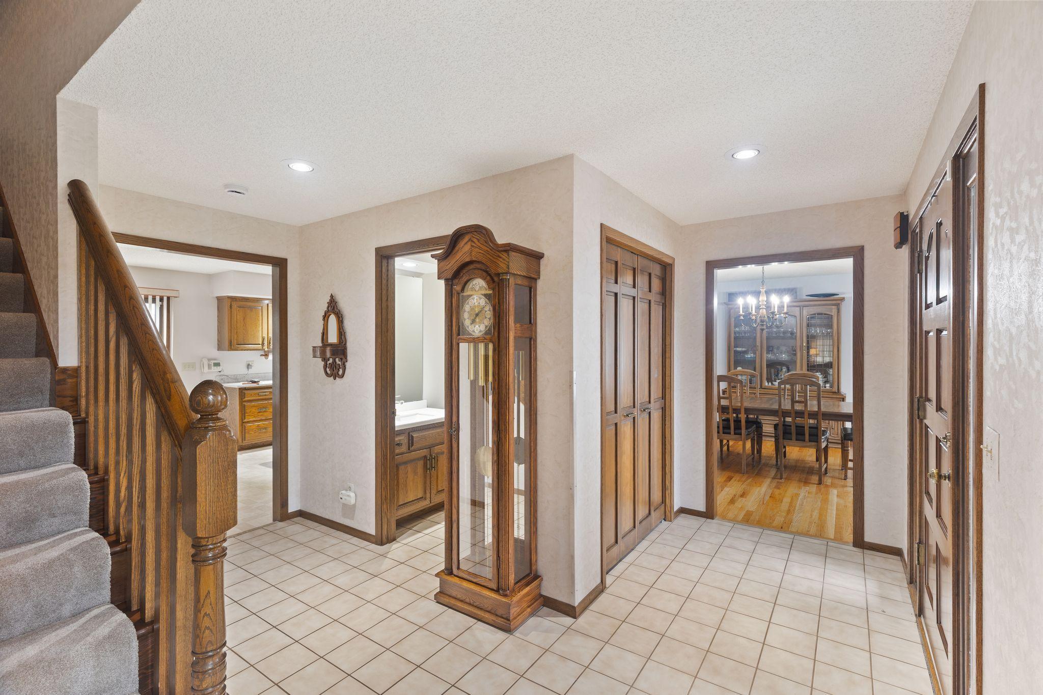 View of Residential at 525 Sycamore Circle, Plymouth MN 55441, Plymouth (12 of 53) - Mike Wilen | Minnesota Team Real Estate
