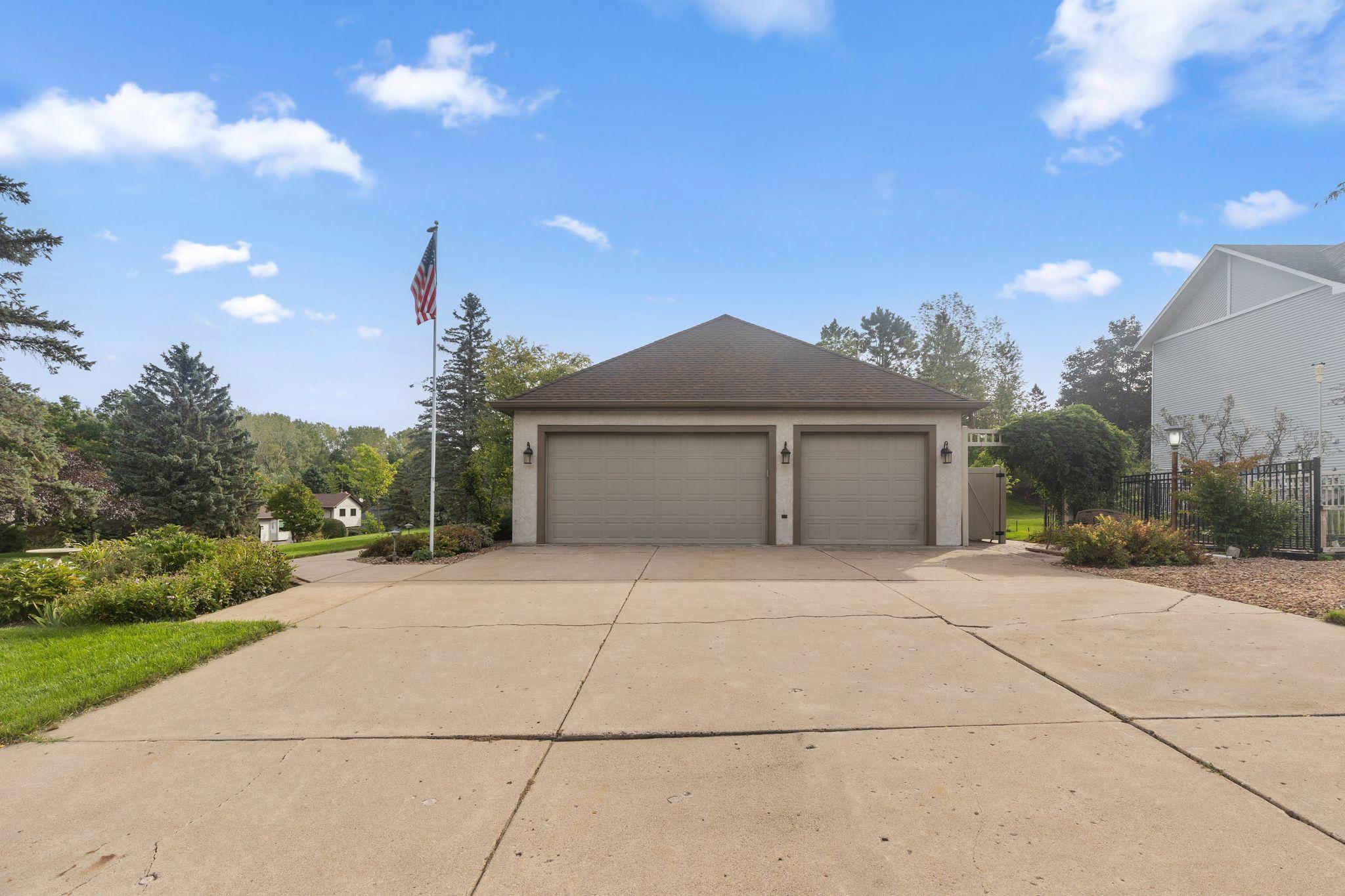 View of Residential at 525 Sycamore Circle, Plymouth MN 55441, Plymouth (50 of 53) - Mike Wilen | Minnesota Team Real Estate